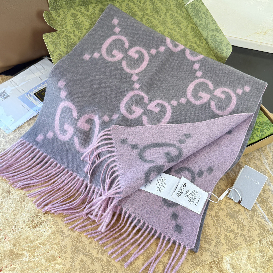 G*u*i scarf 45x200cm 100% cashmere