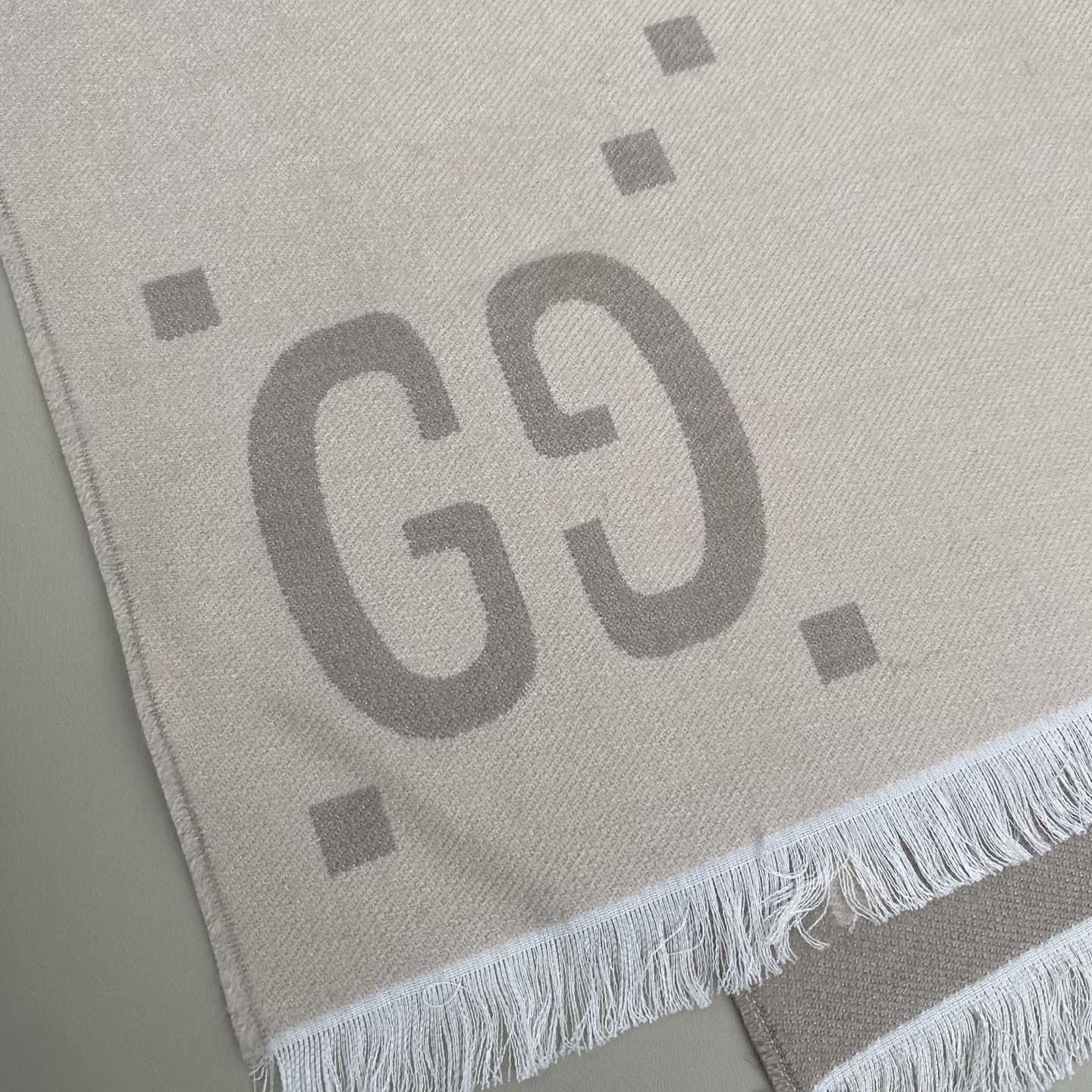 G*u*i scarf 190x35cm