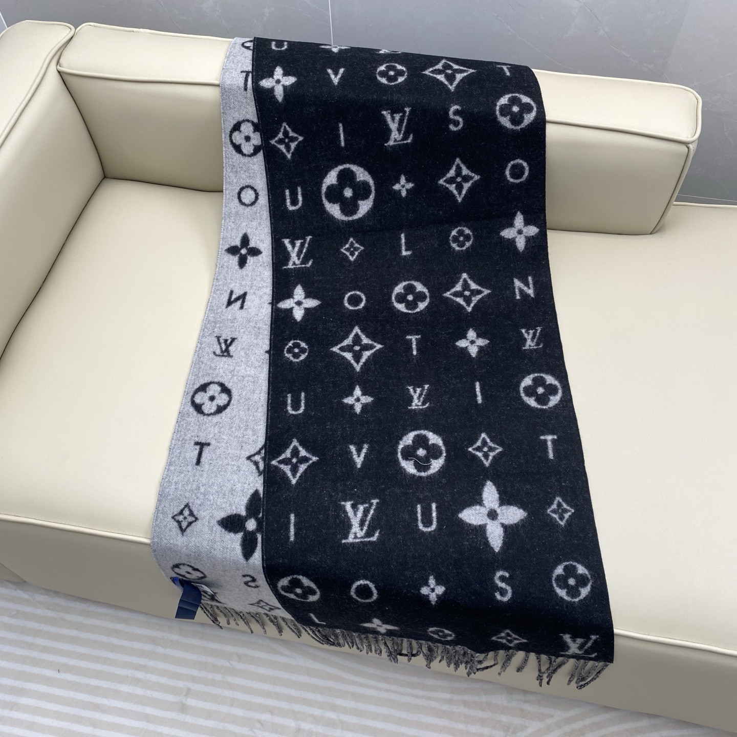 l0*is V*t0n reykjavik 2.0 scarf 40x220cm 100% cashmere