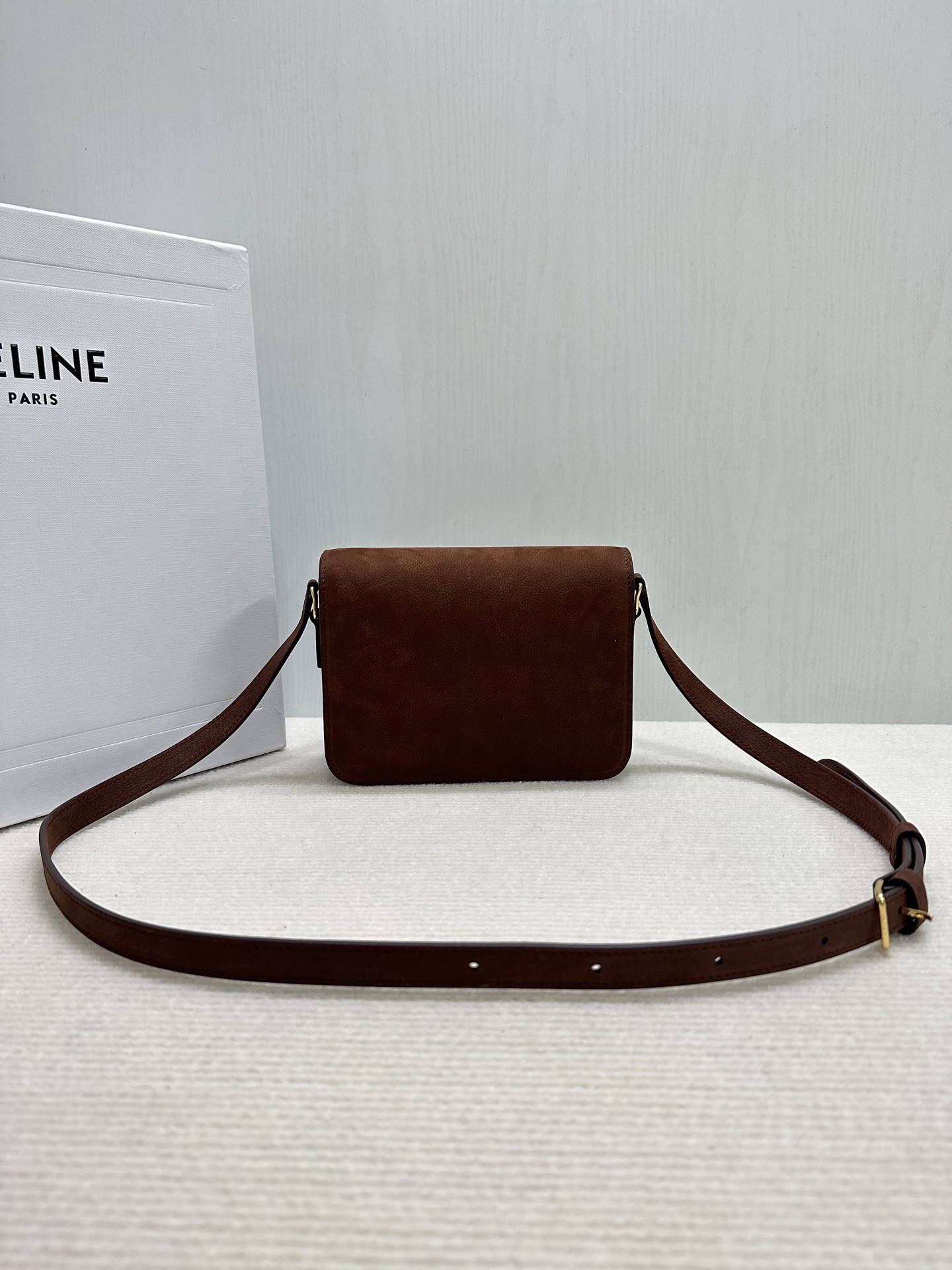 Ce**e teen triomphe bag in grained nubuck calfskin 18.5x13.5x7cm