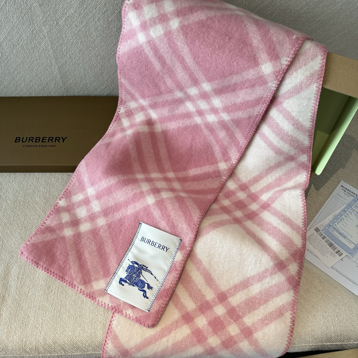 B**rry scarf 30x182cm 100% wool