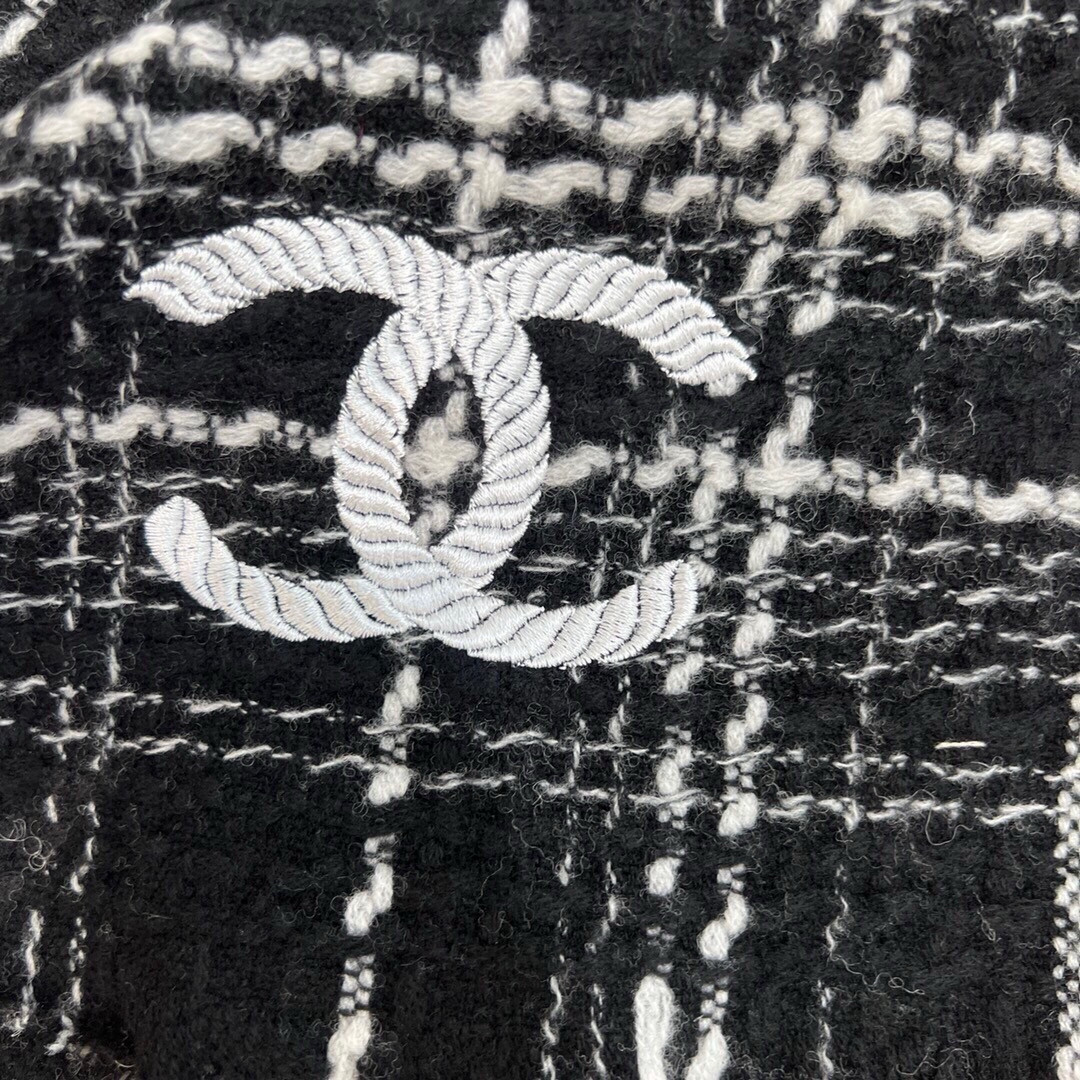 Ch*el scarf 70x190cm