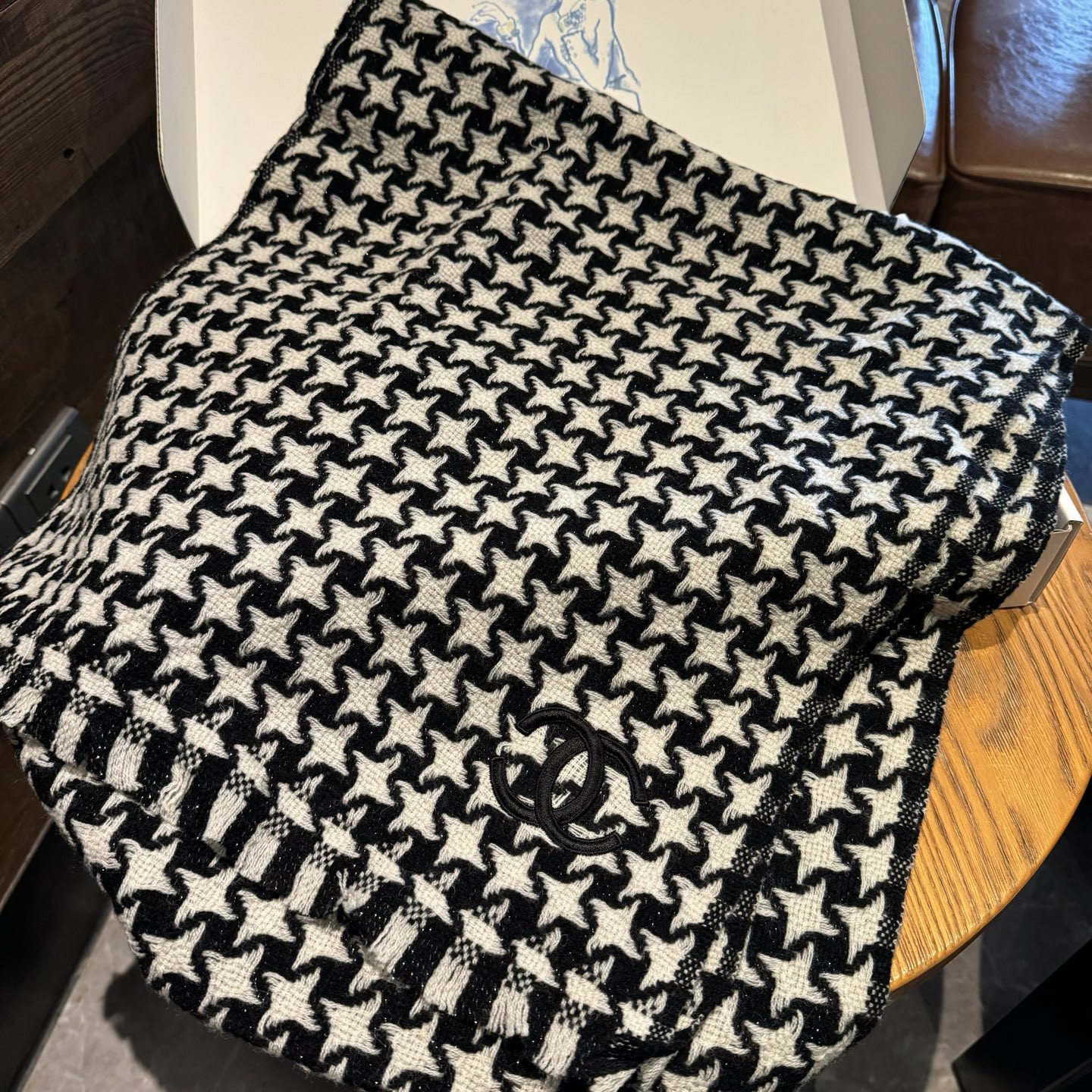 Ch*el scarf 45x200cm 100% cashmere