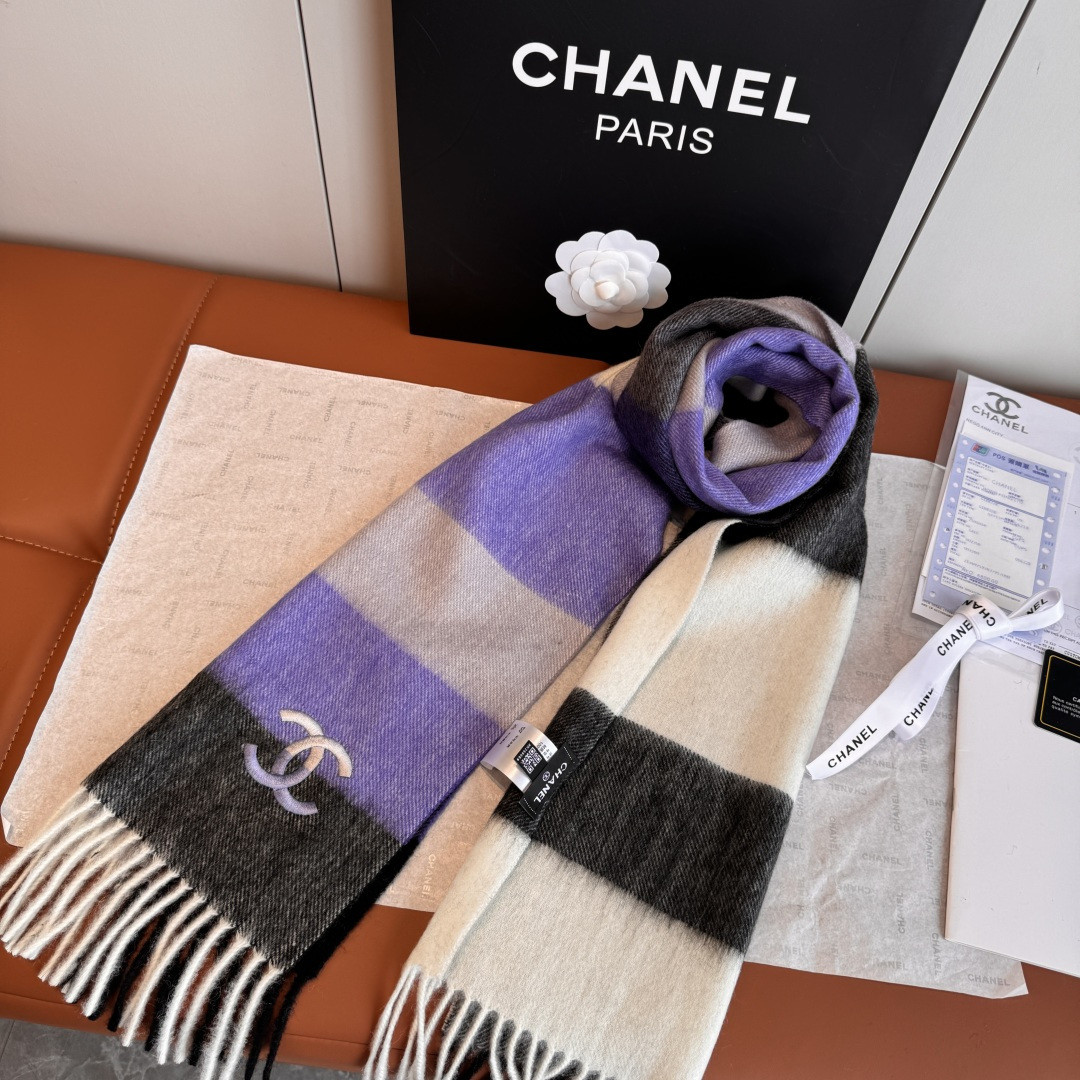 Ch*el scarf 30x200cm 100% lamb