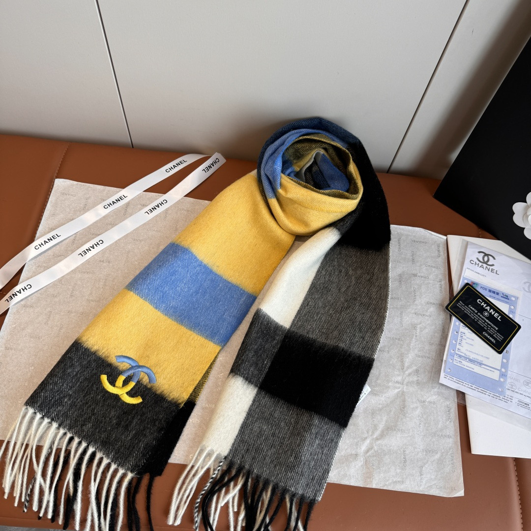 Ch*el scarf 30x200cm 100% lamb