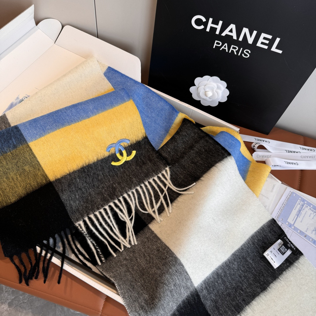 Ch*el scarf 30x200cm 100% lamb