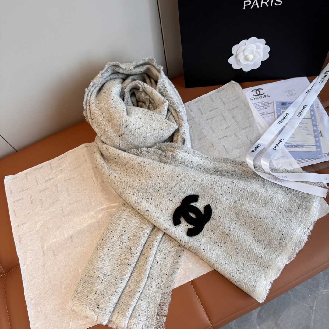 Ch*el scarf 70x180cm 100% cashmere