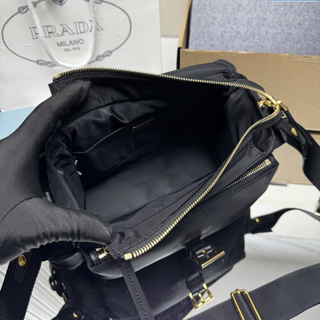 Pra*a explore medium re-nylon shoulder bag with flap 14x30x10cm