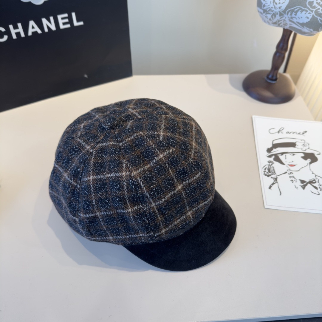 Ch*el newsboy cap 57cm head circumference