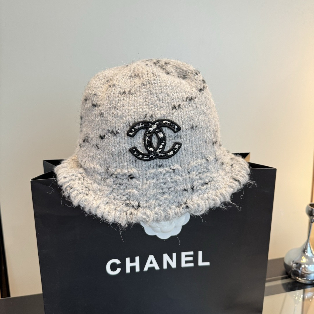 Ch*el knit bucket hat