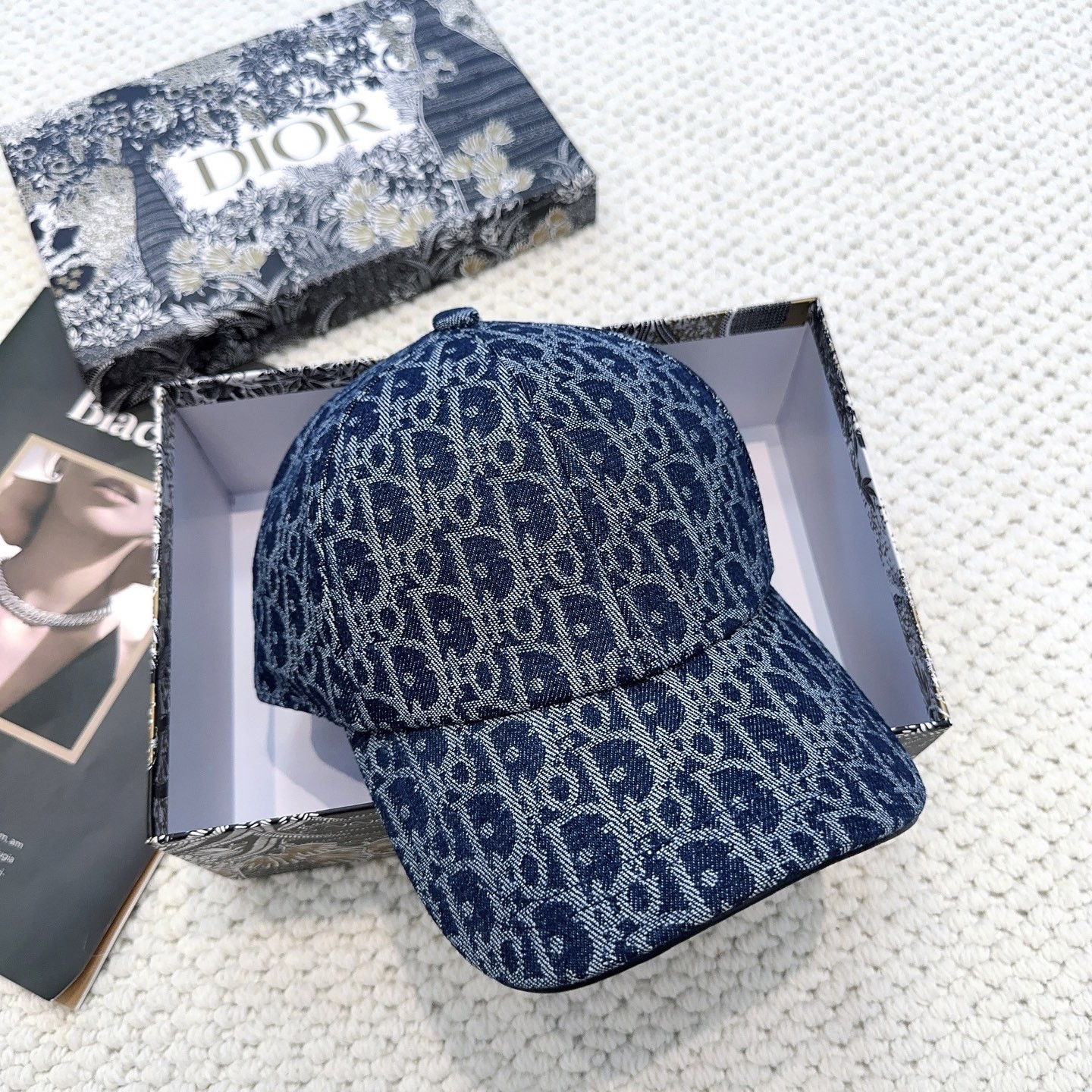 D*or baseball cap