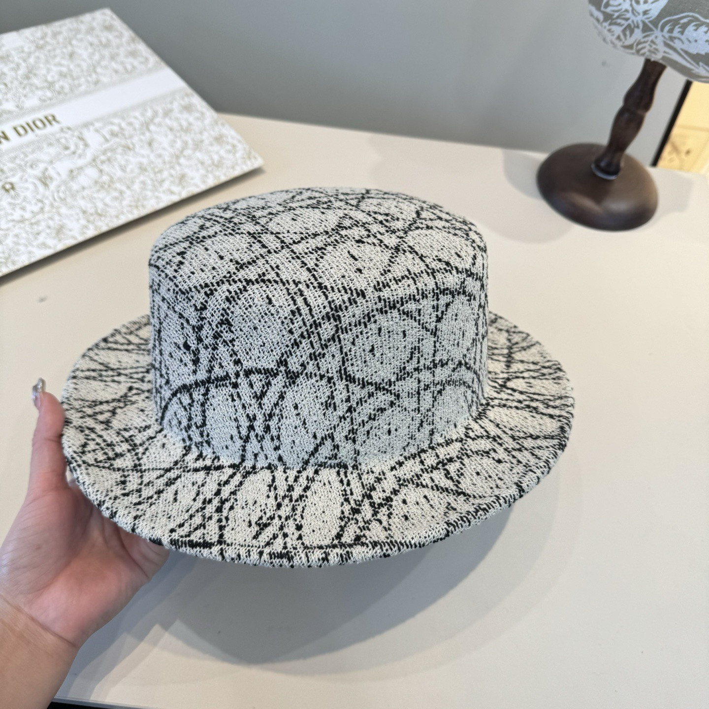 D*or small brim bucket hat 57cm head circumference