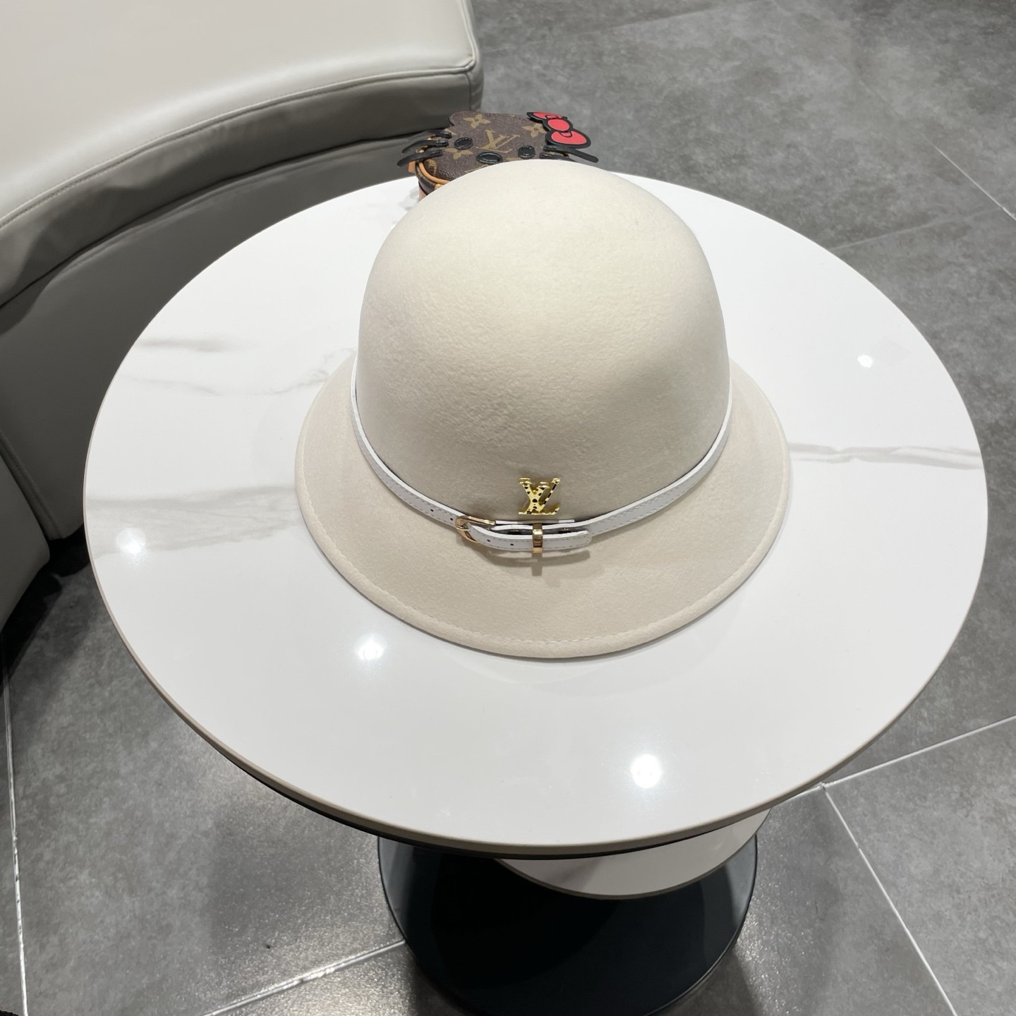 l0*is V*t0n bucket hat 100% wool 57cm head circumference