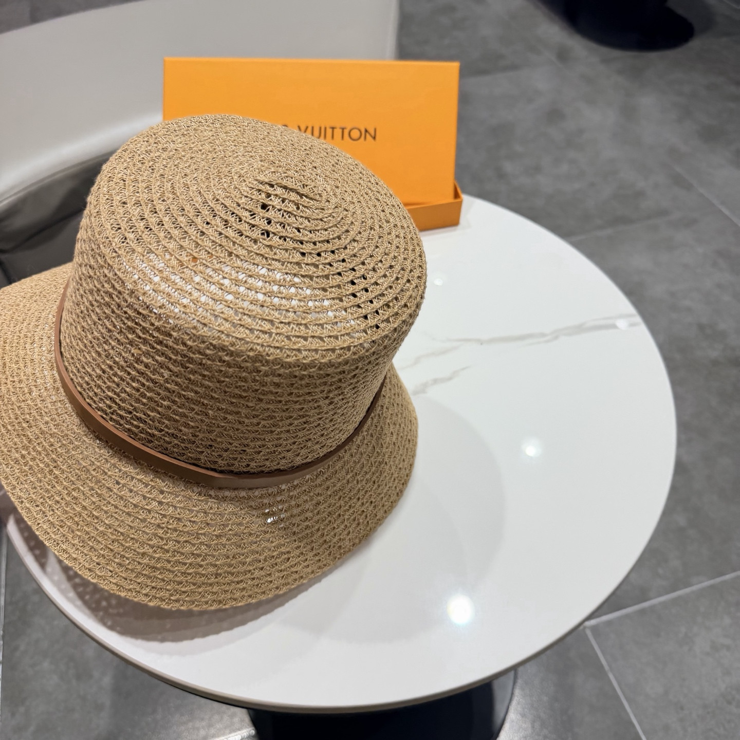 l0*is V*t0n straw bucket hat