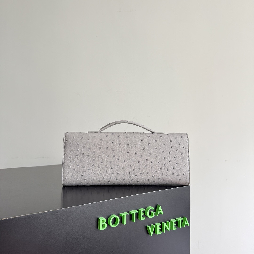 bo*te*ga Ve*ne*ta andiamo clutch 13x31x3cm