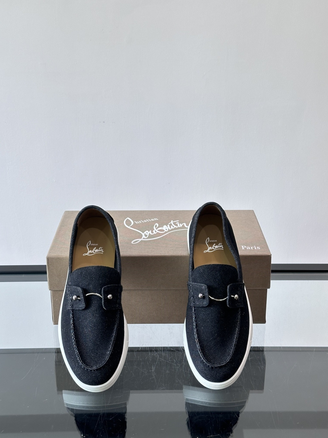 ua Ch**an louboutin chambeliboat boat shoes