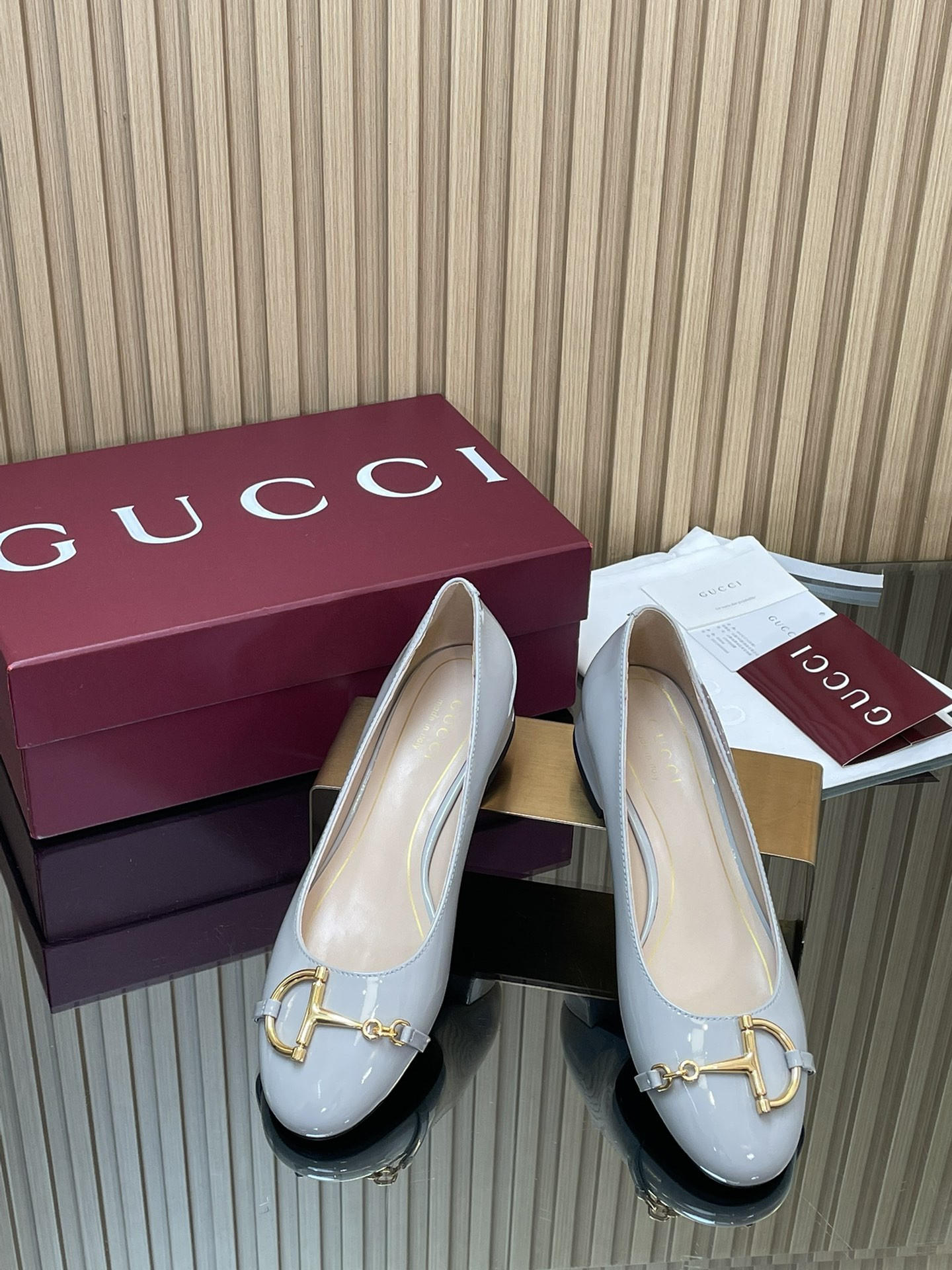 ua G*u*i ballet flat with half horsebit
