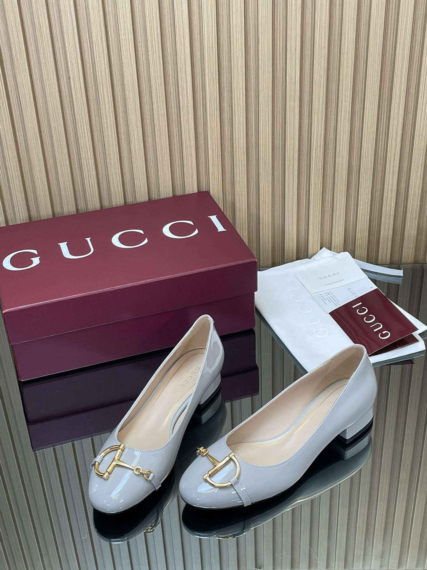 ua G*u*i ballet flat with half horsebit