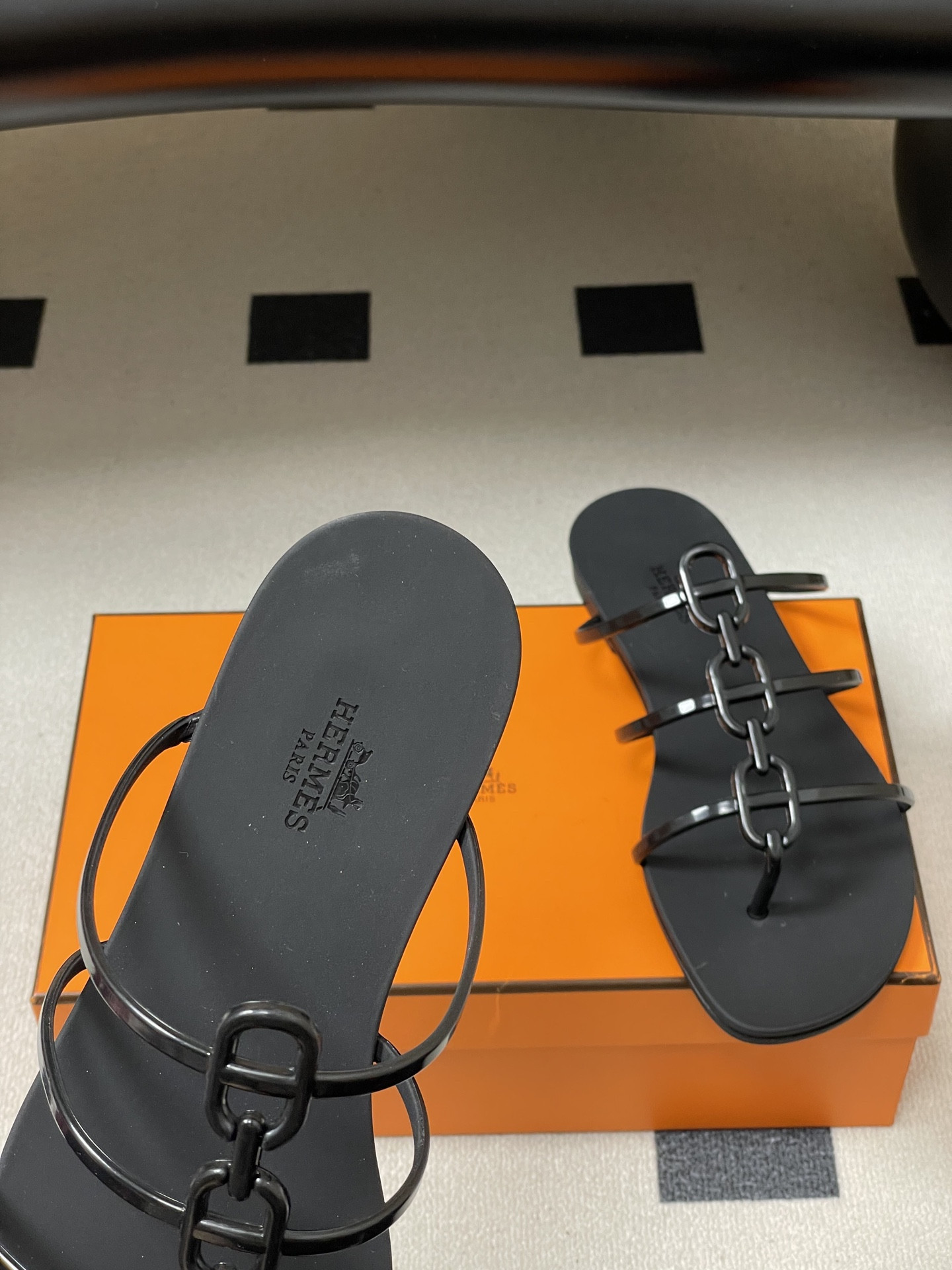 ua H**mes mykonos sandal