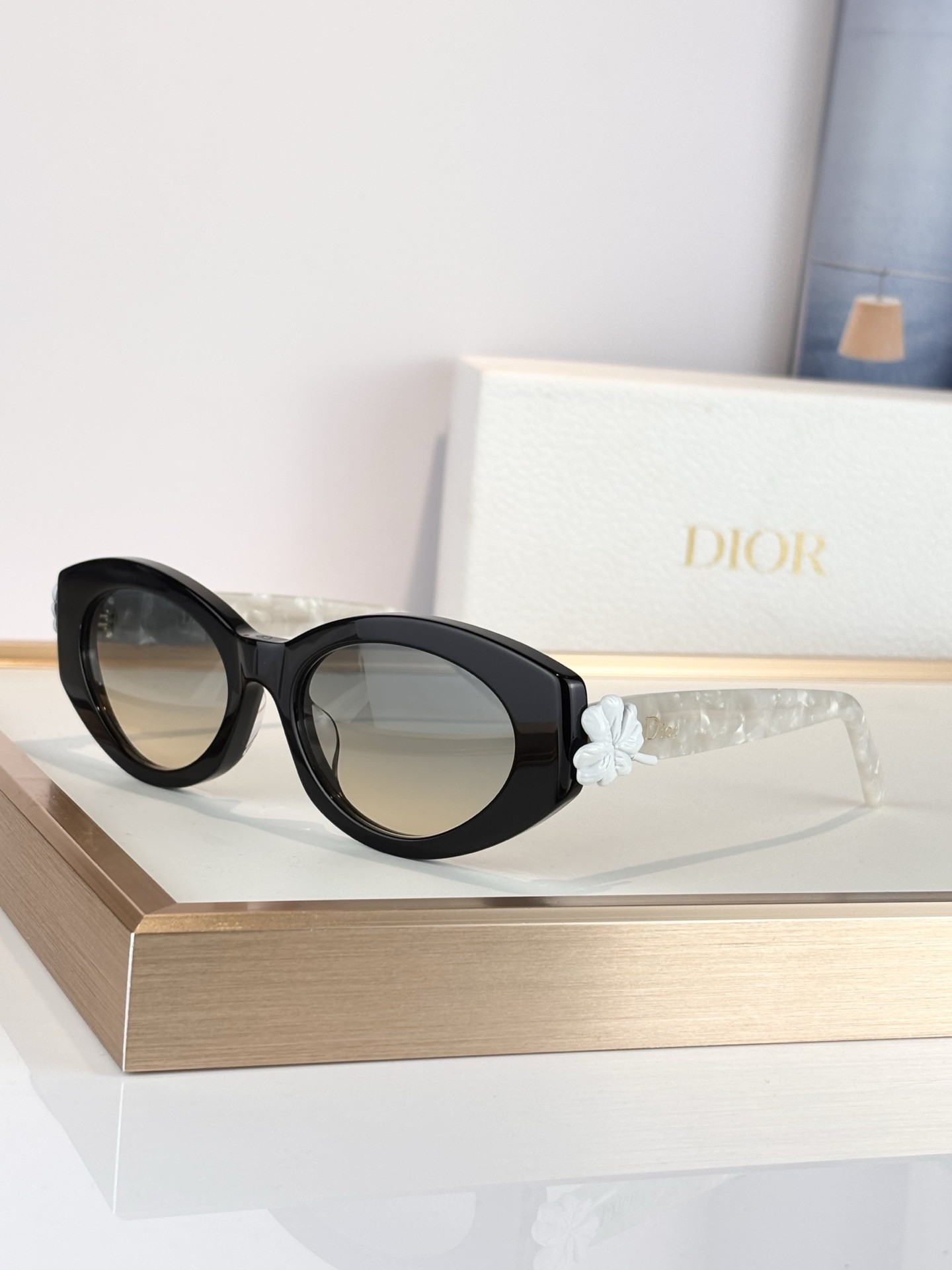 D*or glasses D*orclover b1f 54-19-140