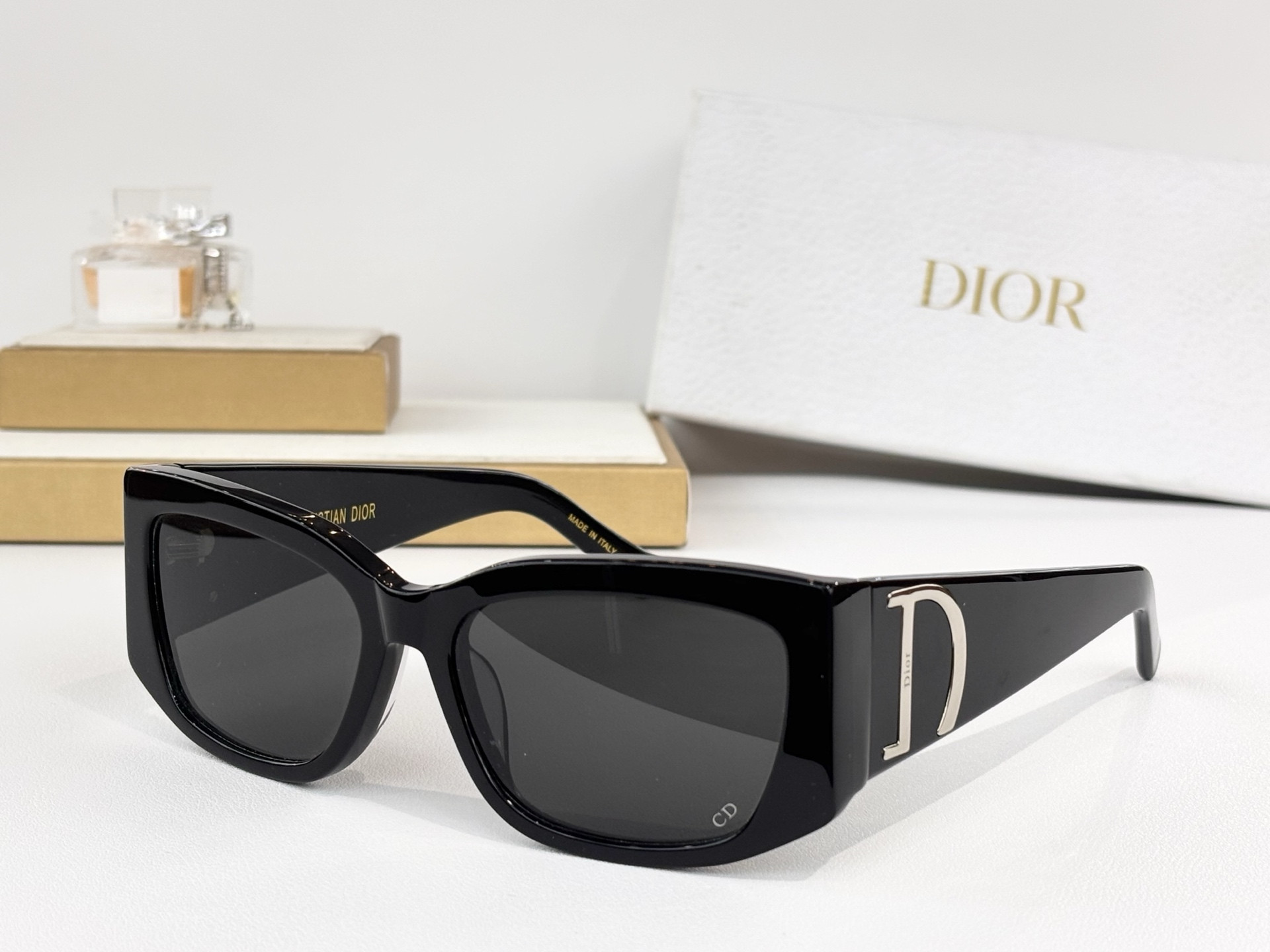 d*or glasses cd Di*m*nd s11f 55-18-140