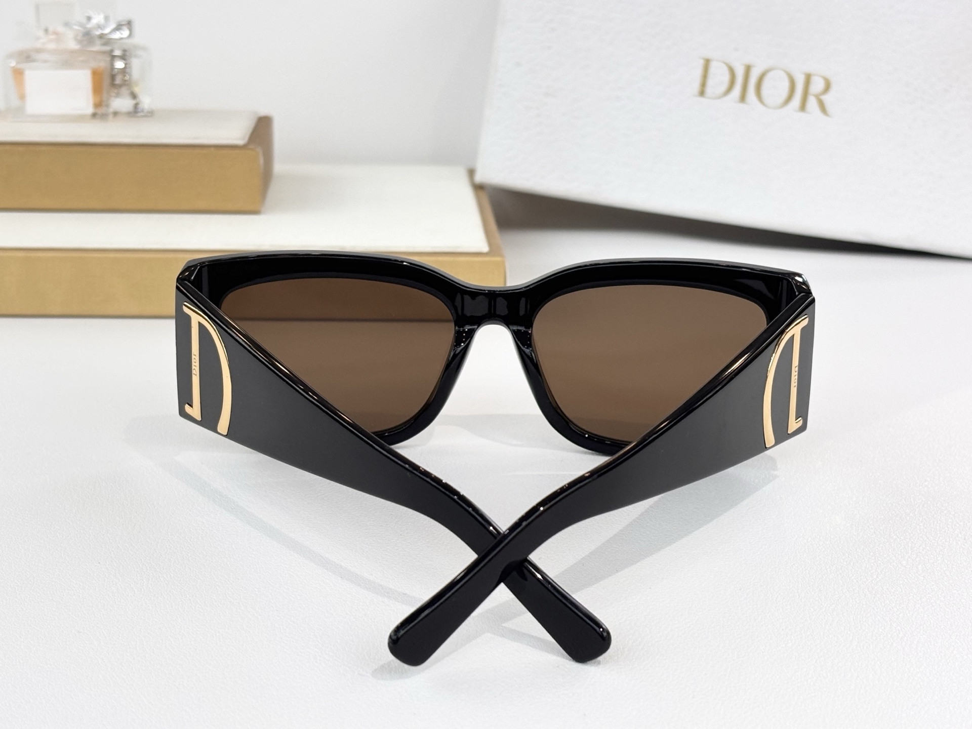 d*or glasses cd Di*m*nd s11f 55-18-140