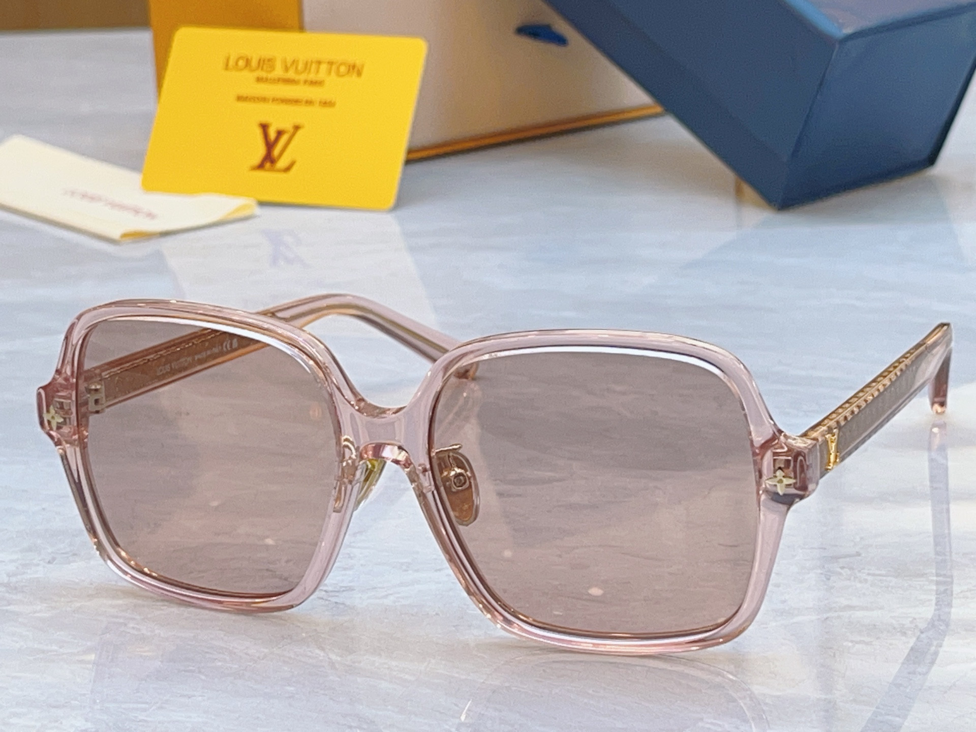 LV Glasses Z3044E 56-16-145