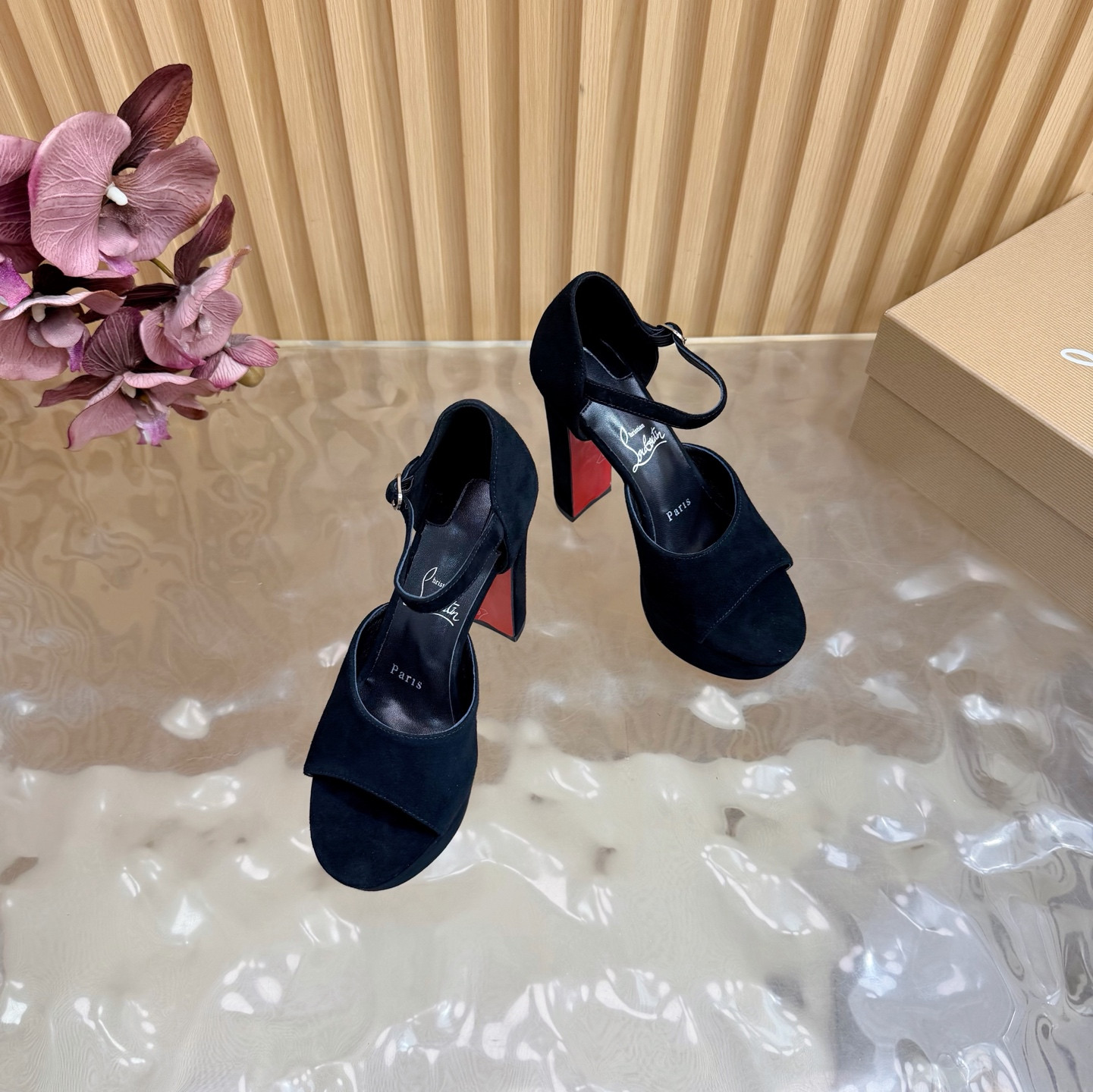 ua Ch**an louboutin sandaloo 130 mm strappy sandals black