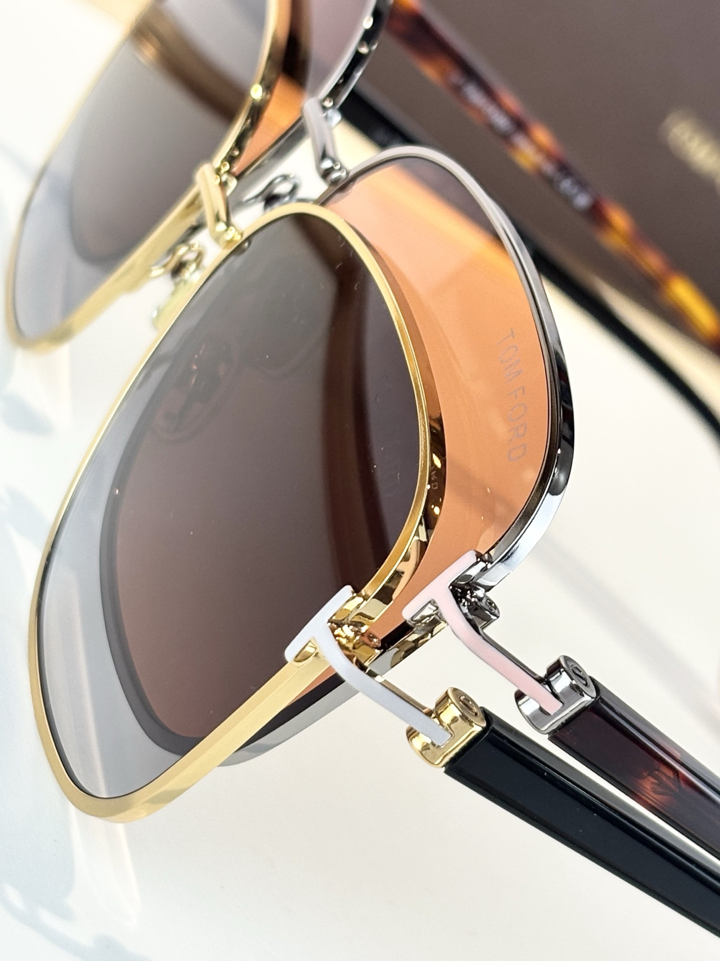 t0m F0rd glasses tf1029 57-17-140