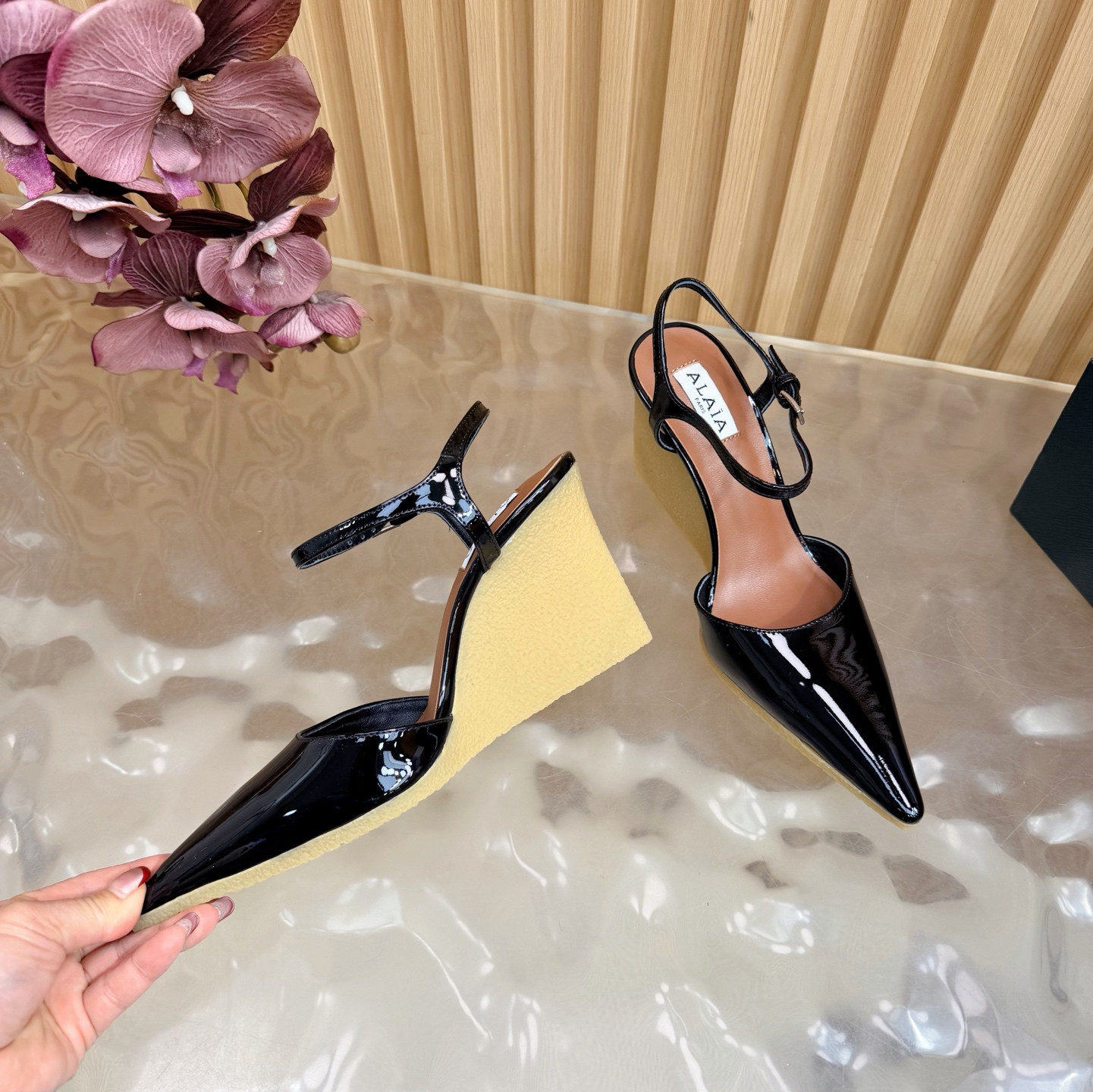 ua A1a1a wedge pumps in patent leather 9cm heel