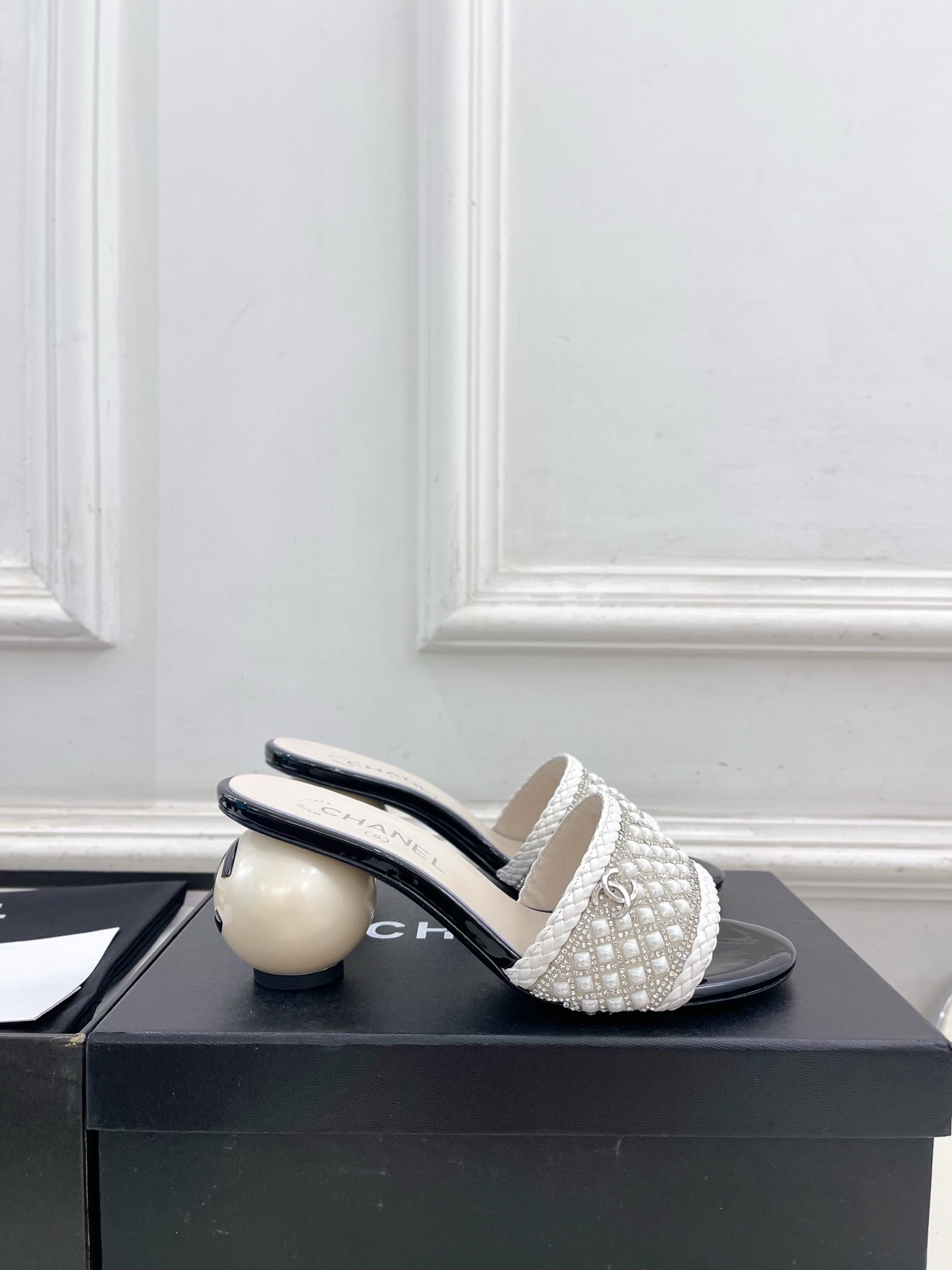 ua Ch*el slides 6.5cm heel