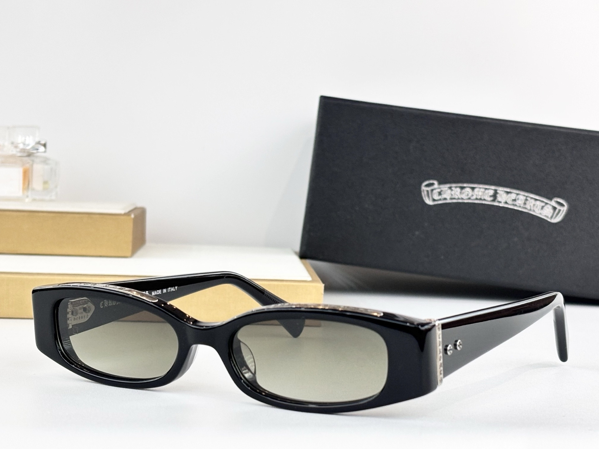 Ch**me He**ts glasses lord n 52-17-148