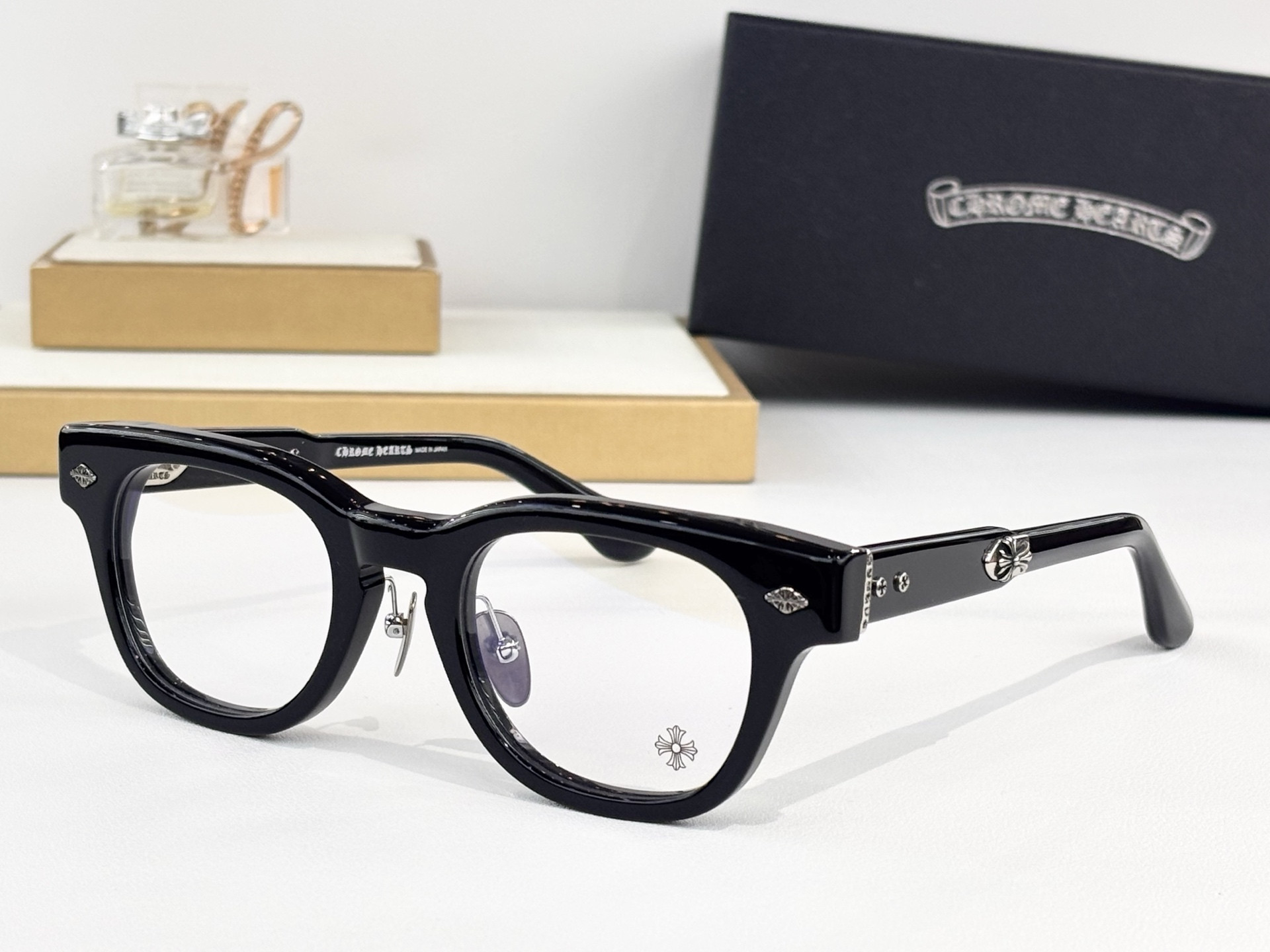 Ch**me He**ts glasses jenna tail yea 48-23-153