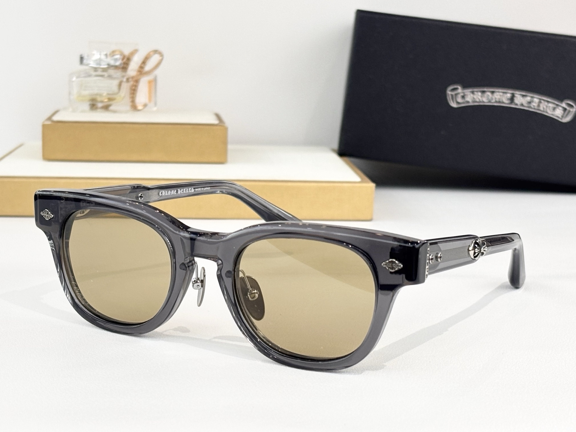 Ch**me He**ts glasses jenna tail yea 48-23-153