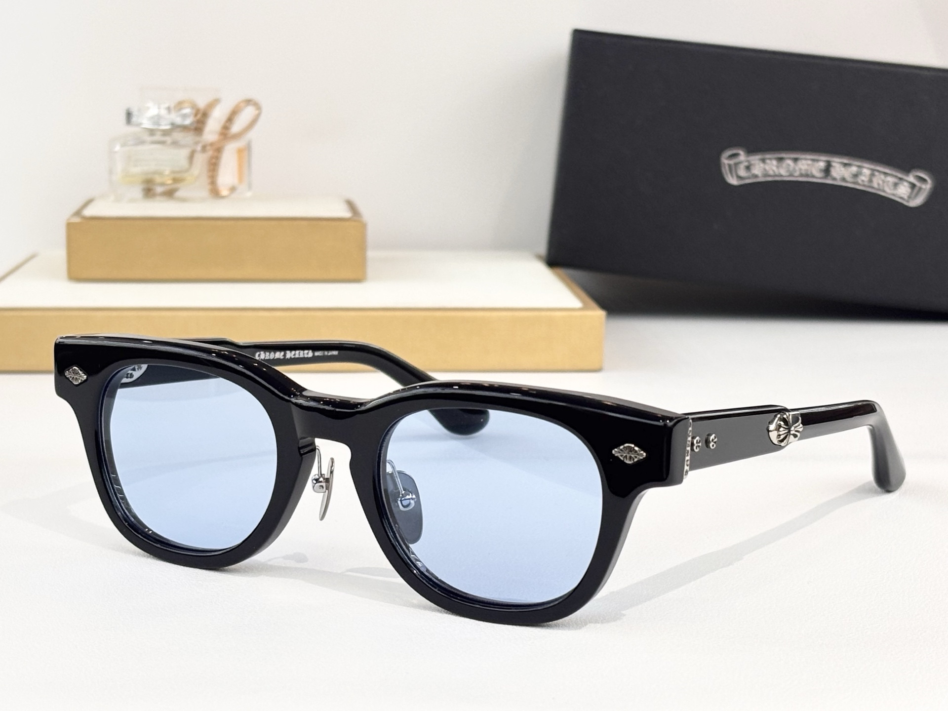 Ch**me He**ts glasses jenna tail yea 48-23-153