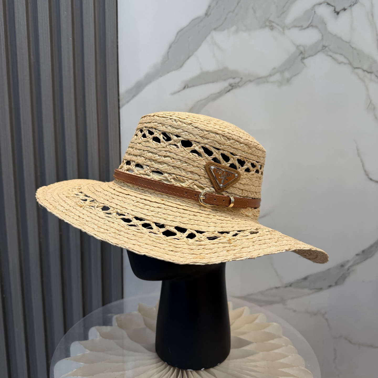 Pra*a straw hat