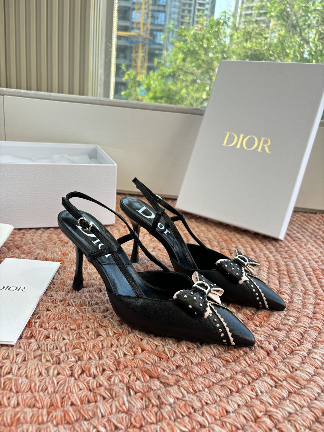 ua D*or slingback pump