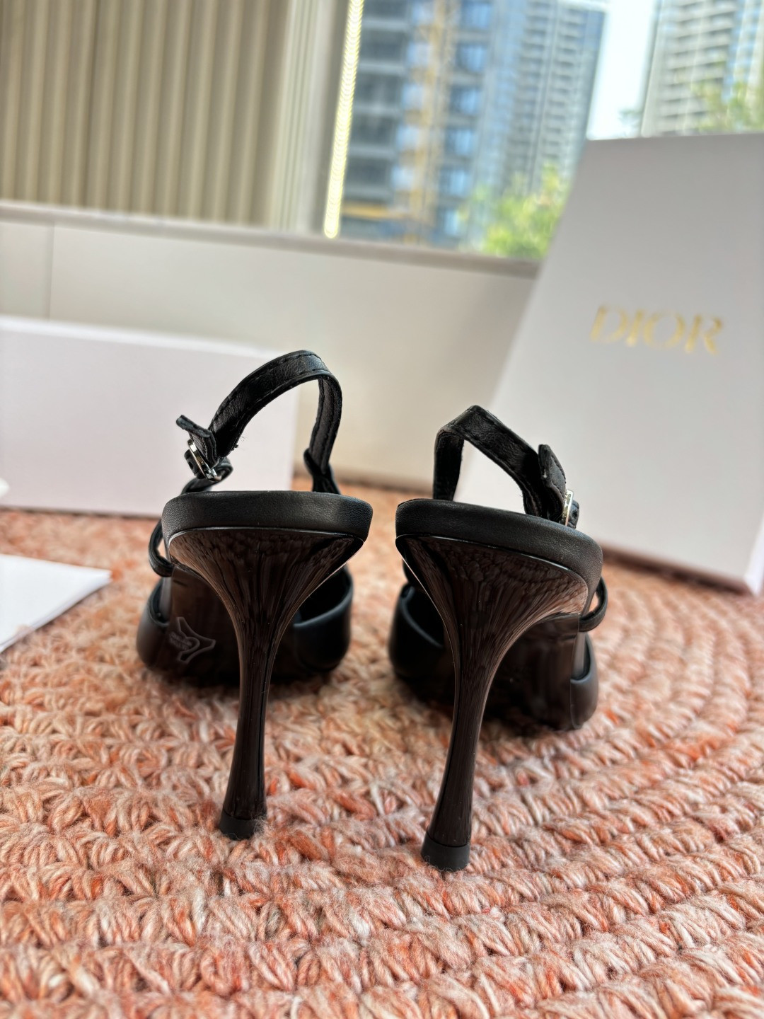ua D*or slingback pump