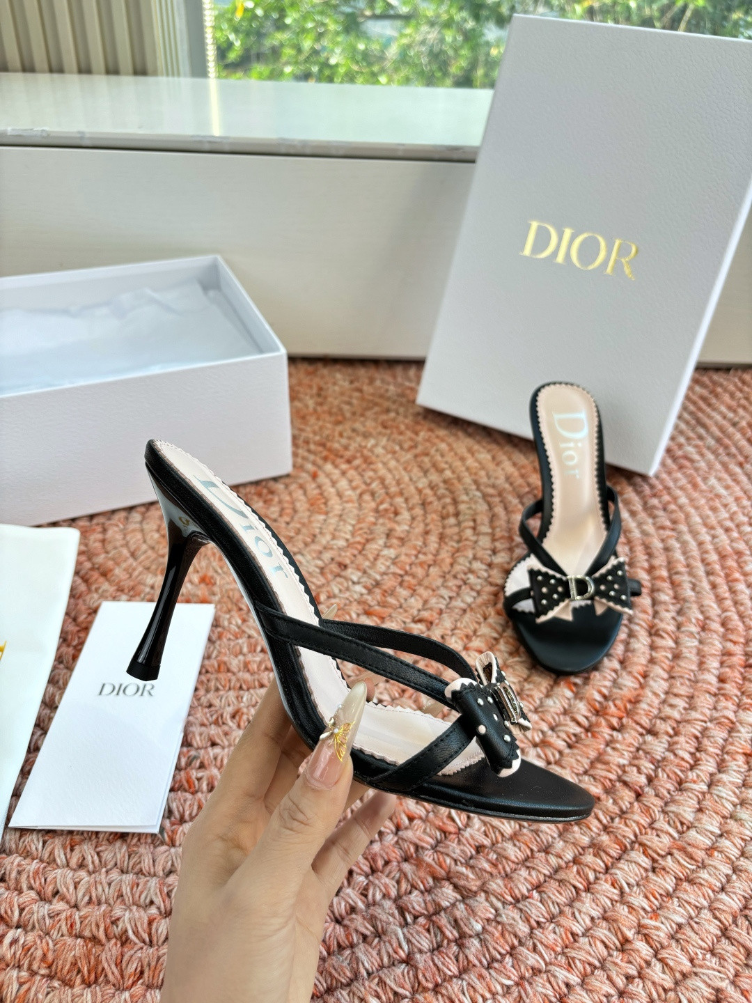 ua D*or slides