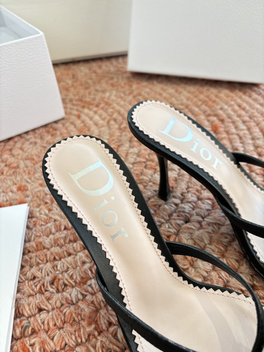 ua D*or slides