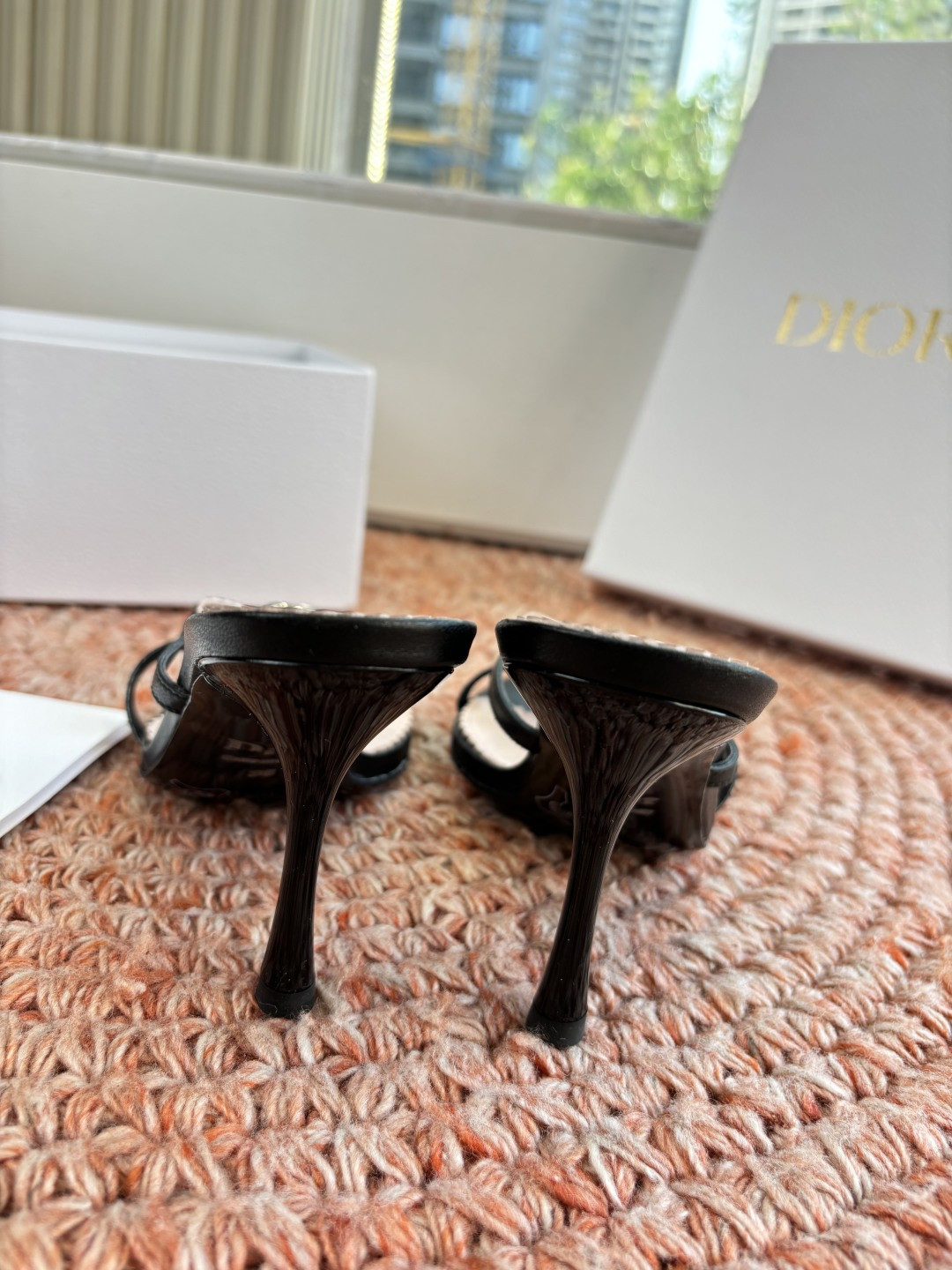 ua D*or slides