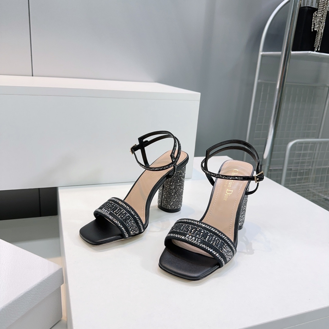 ua D*or sandal 10cm