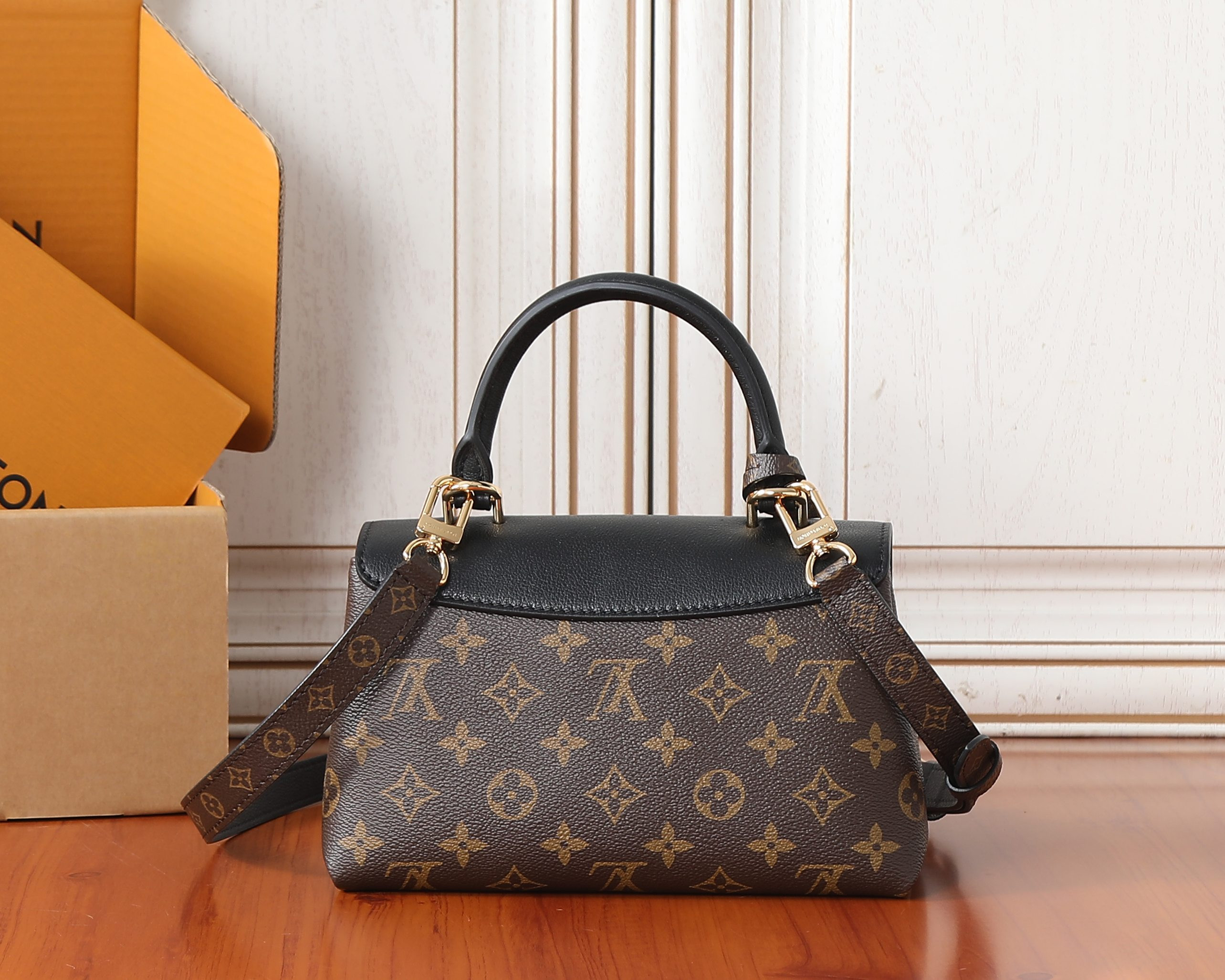 LV MADELEINE BB Handbag M27511 24.5x16x8cm