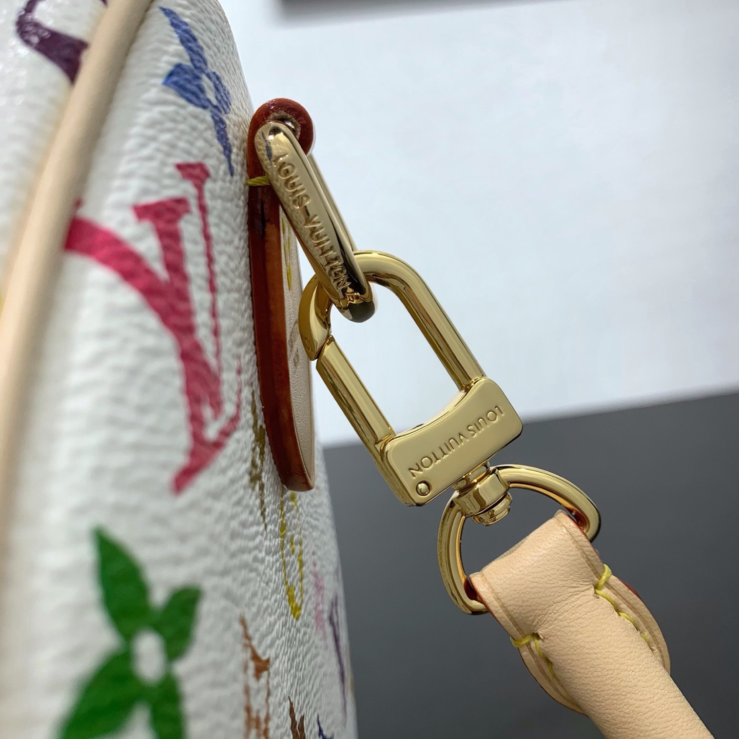 LV x TM Speedy Soft 30 M27789 30x21x17cm