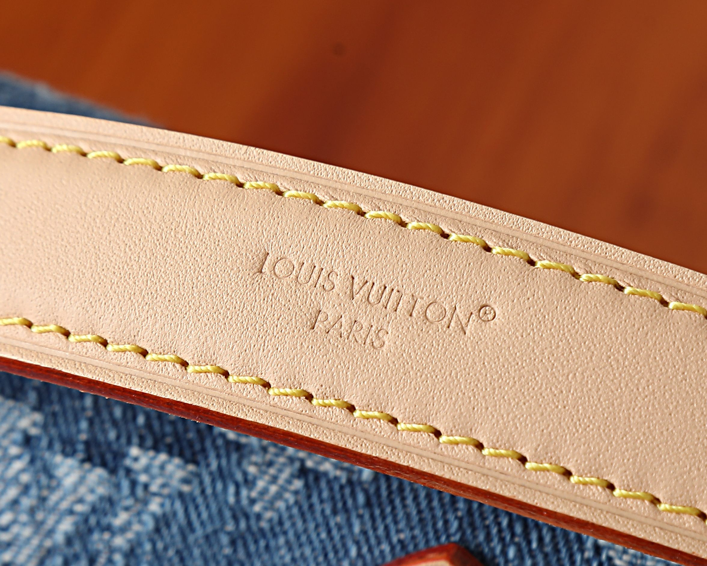 LV Nano Diane M27700 19x10.5x6cm