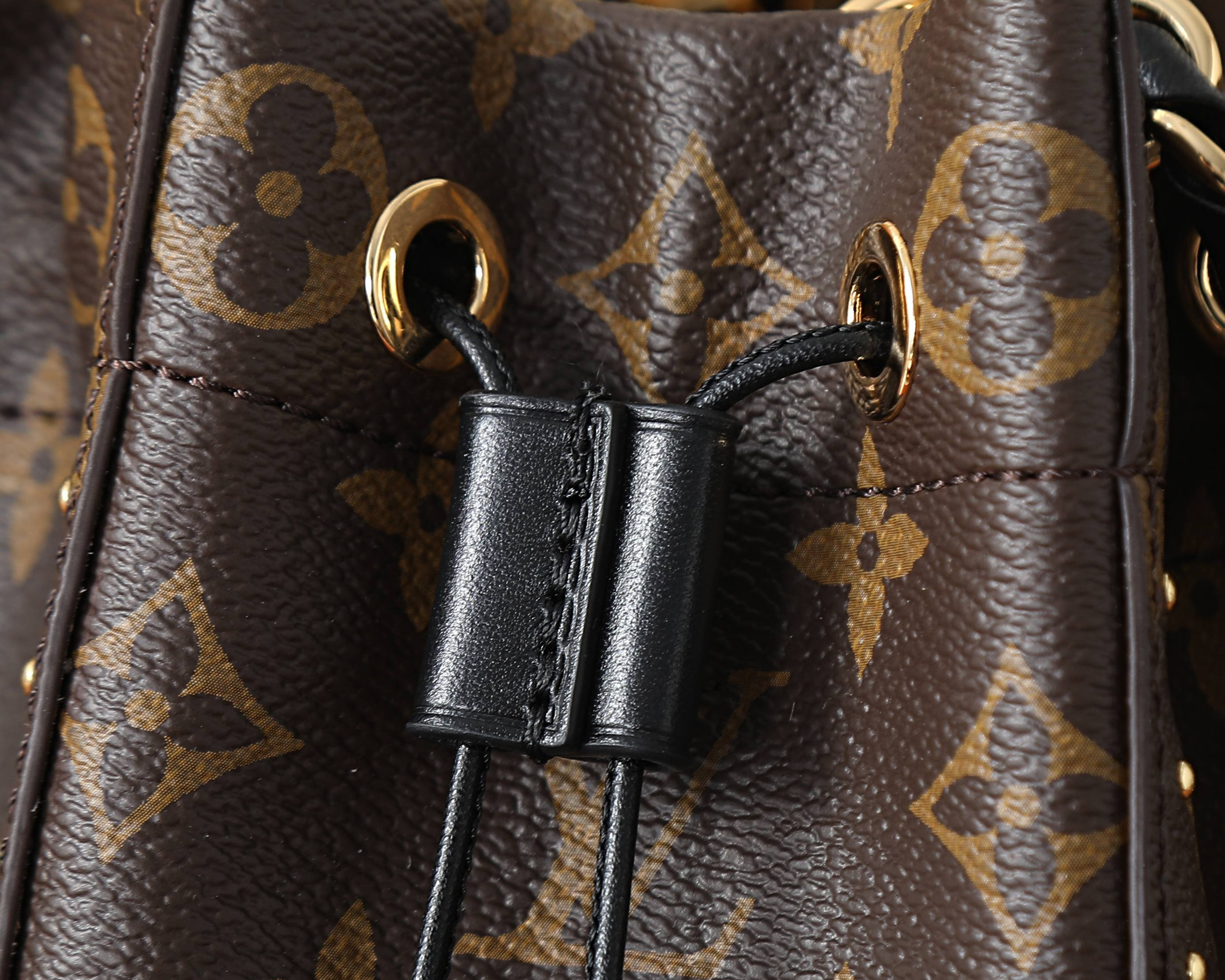 LV NOÉ TRUNK Handbag M28515 23x27x8cm