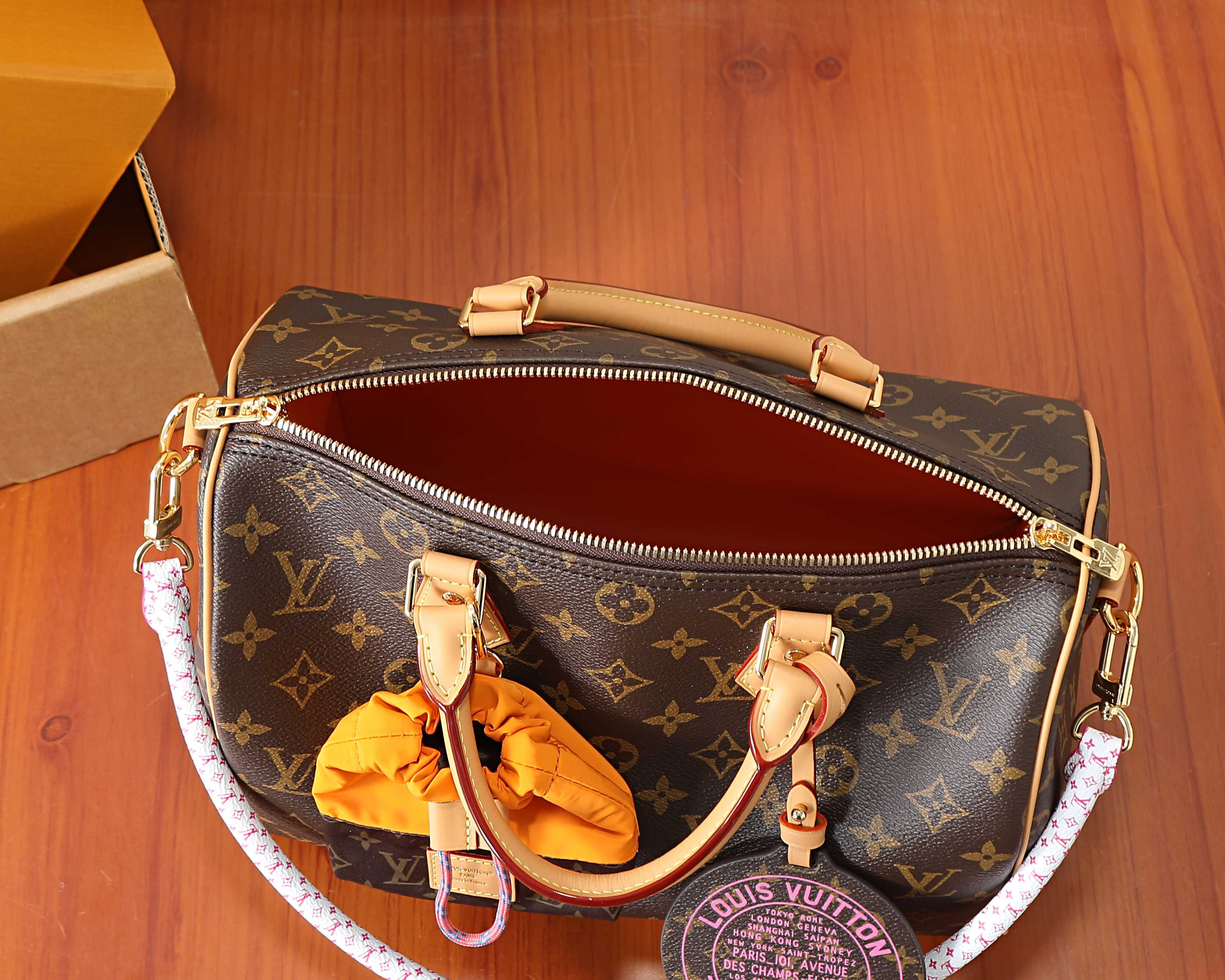 LV Speedy Soft 30 M27512 30x21x17cm