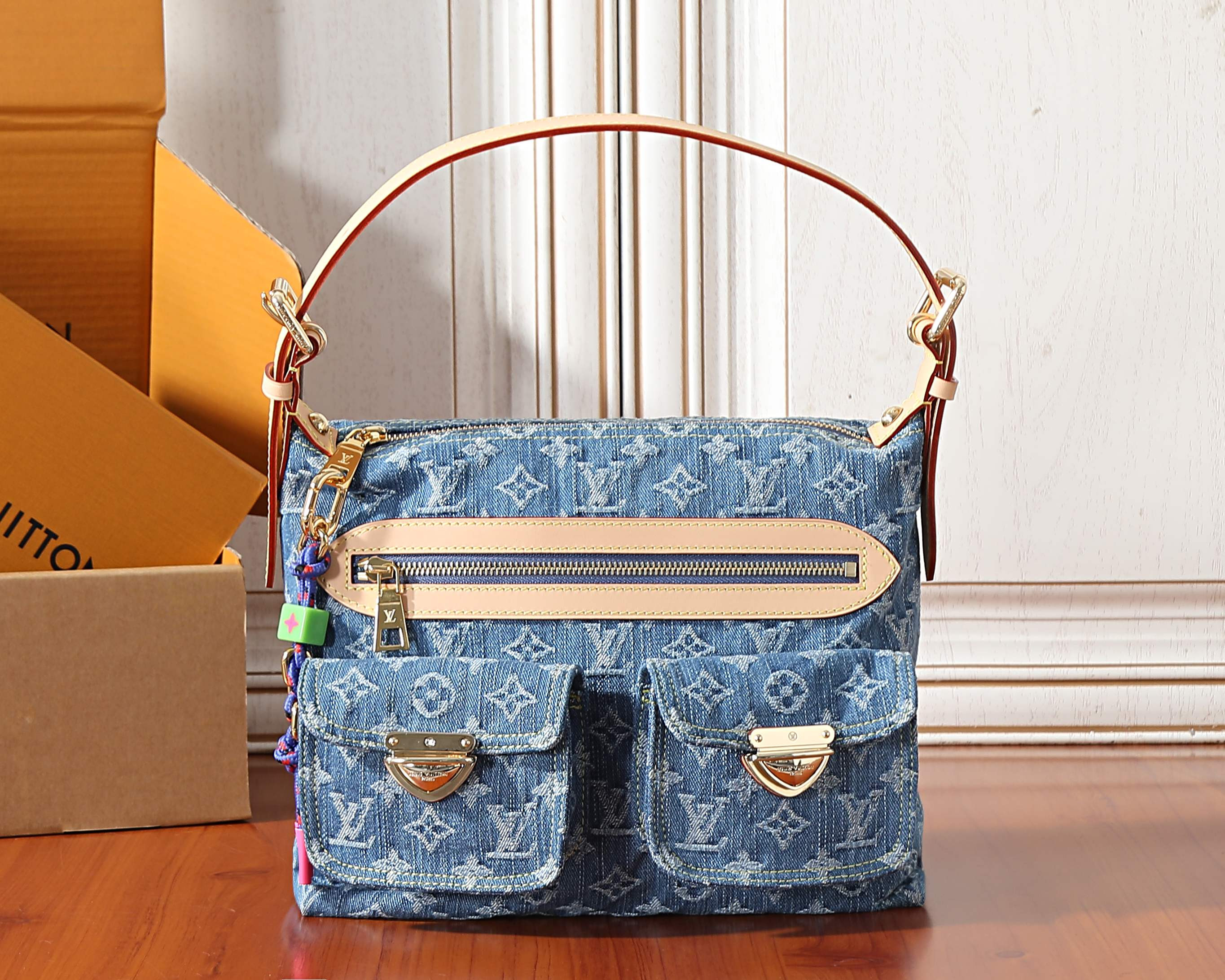 LV Baggy M27329 30x22x13cm