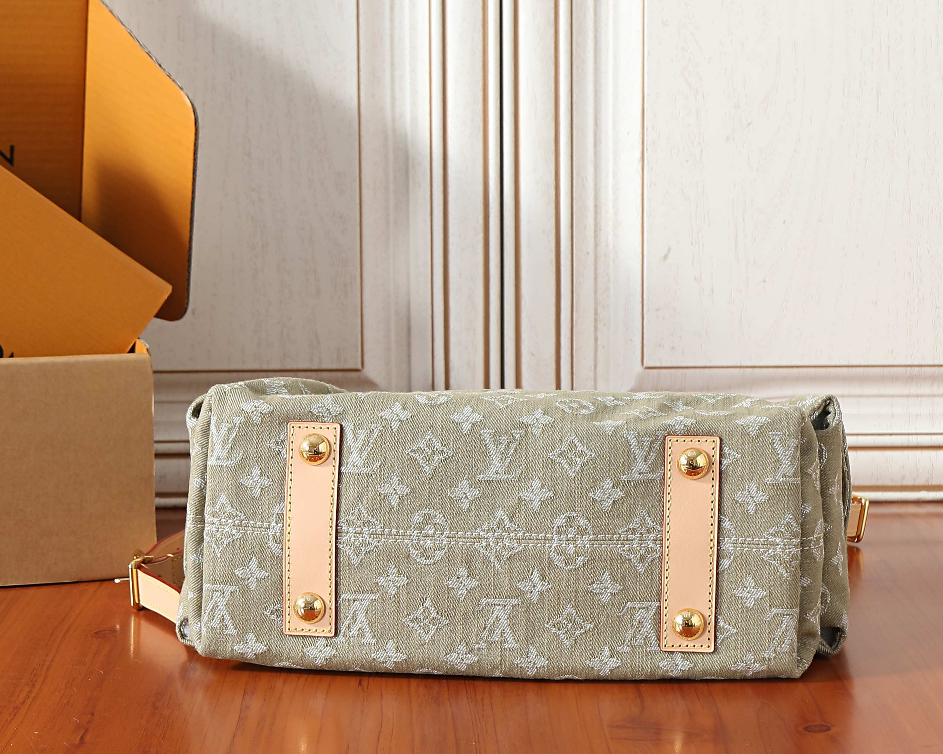 LV Carryall Cargo PM M27623 33.5x23x15cm