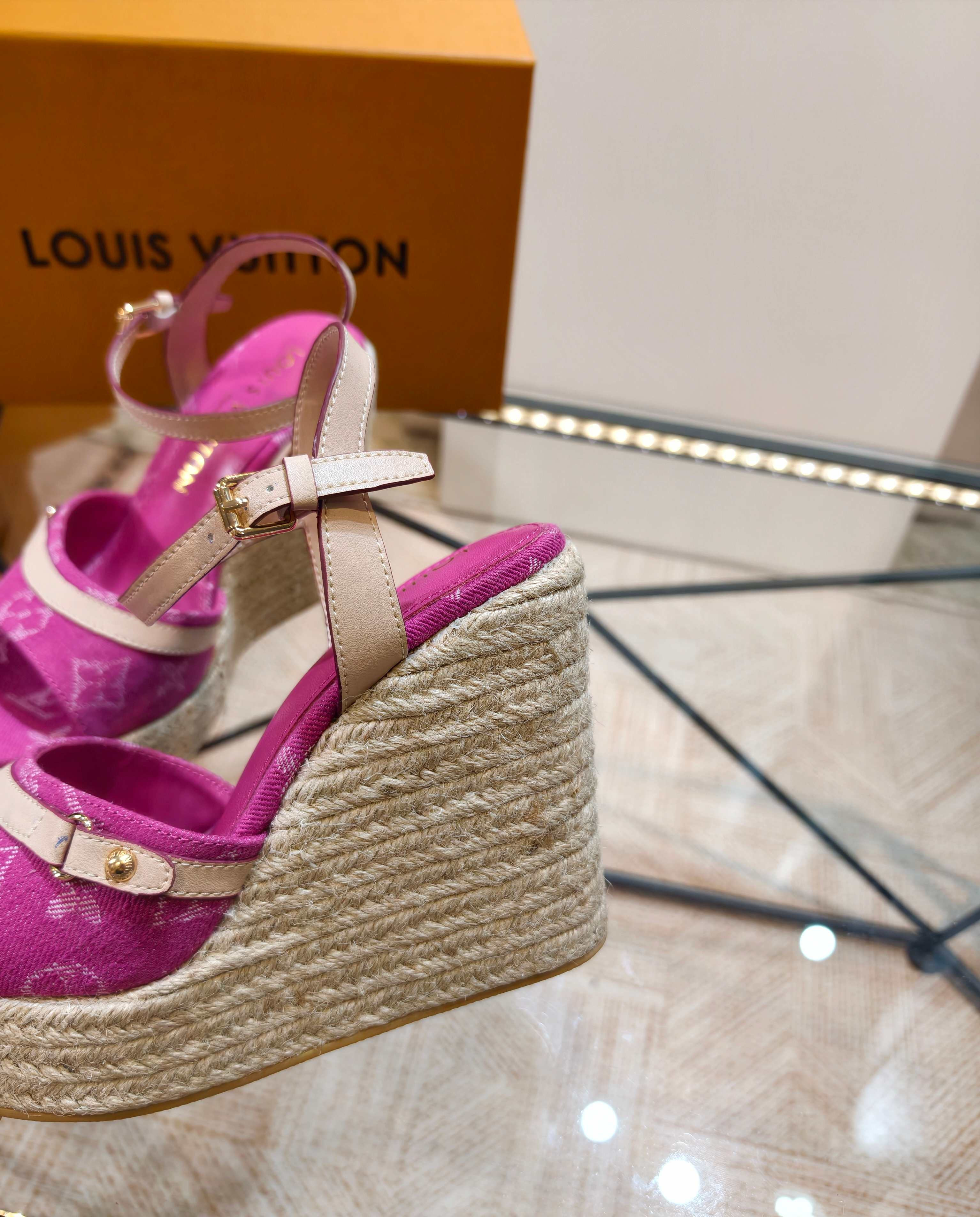UA LV Helios Wedge Sandal